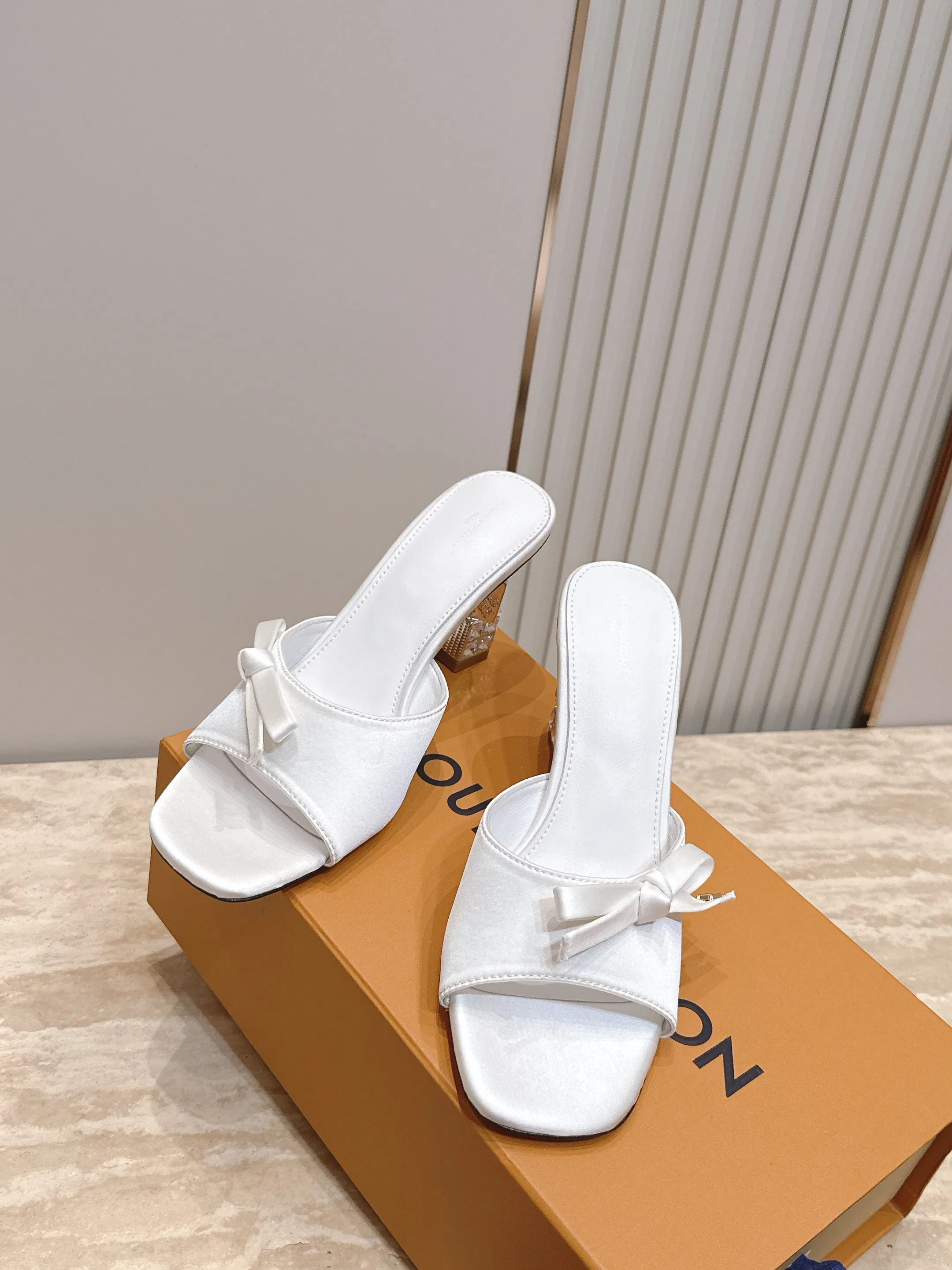 LV 27FW LDWAQLG 111 구두 73