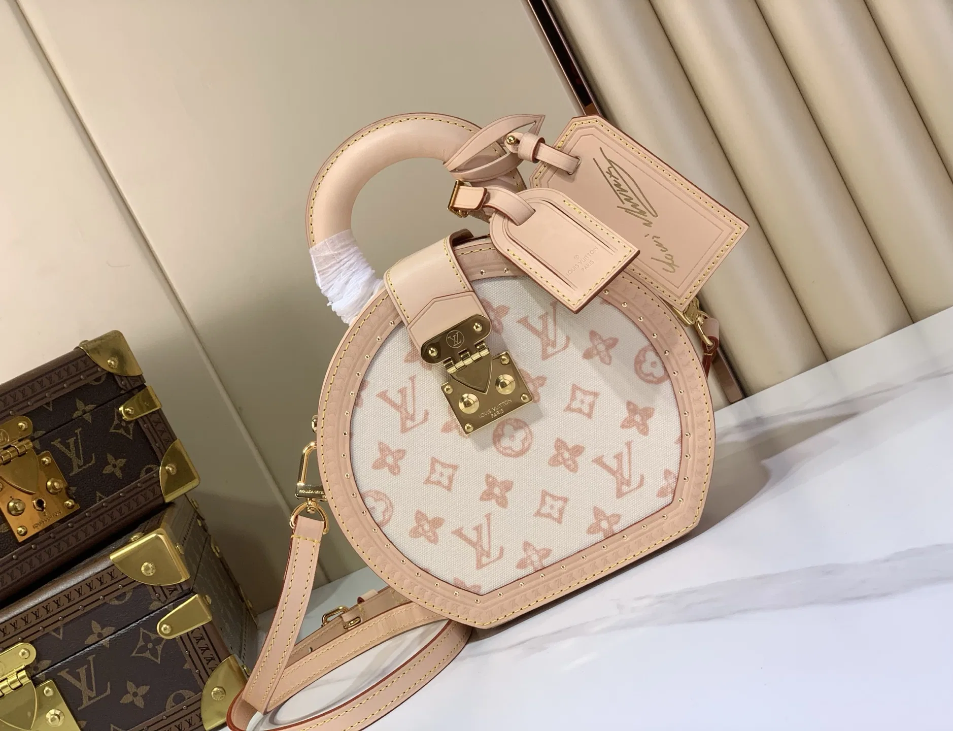 LV 27FW LDWAQLG 118 토트백 10