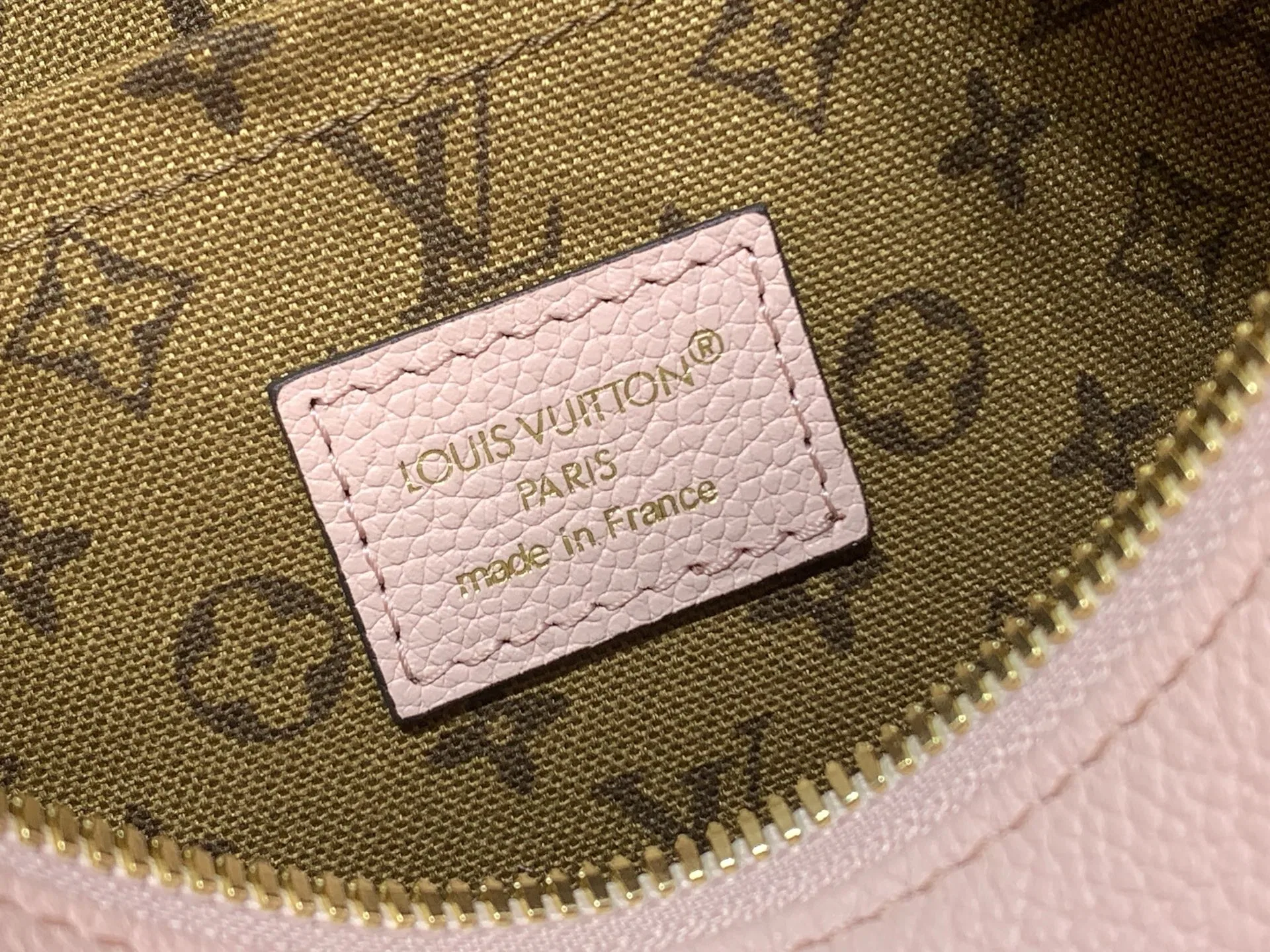 LV 27FW LDWAQLG 123 토트백 8