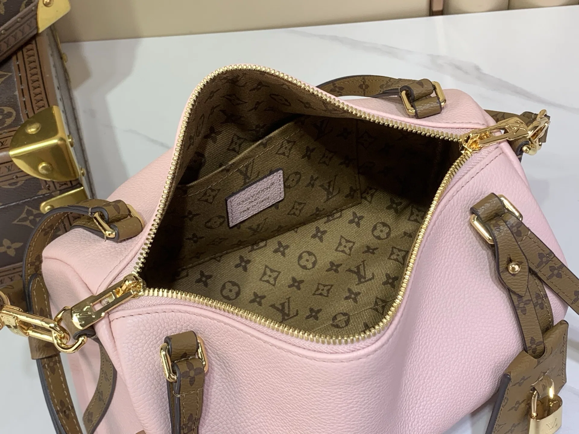 LV 27FW LDWAQLG 123 토트백 9