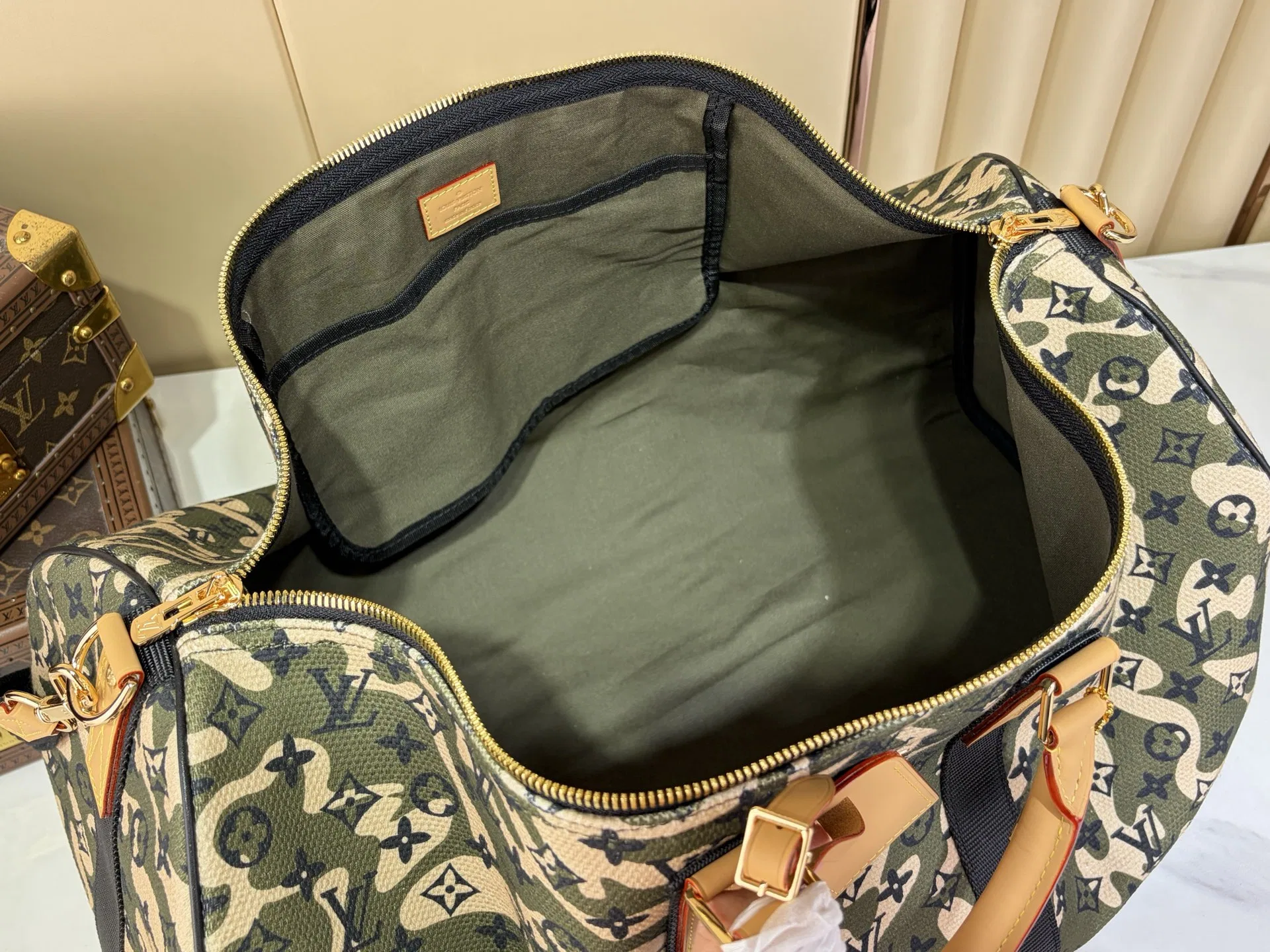 LV 27FW LDWAQLG 128 토트백 9