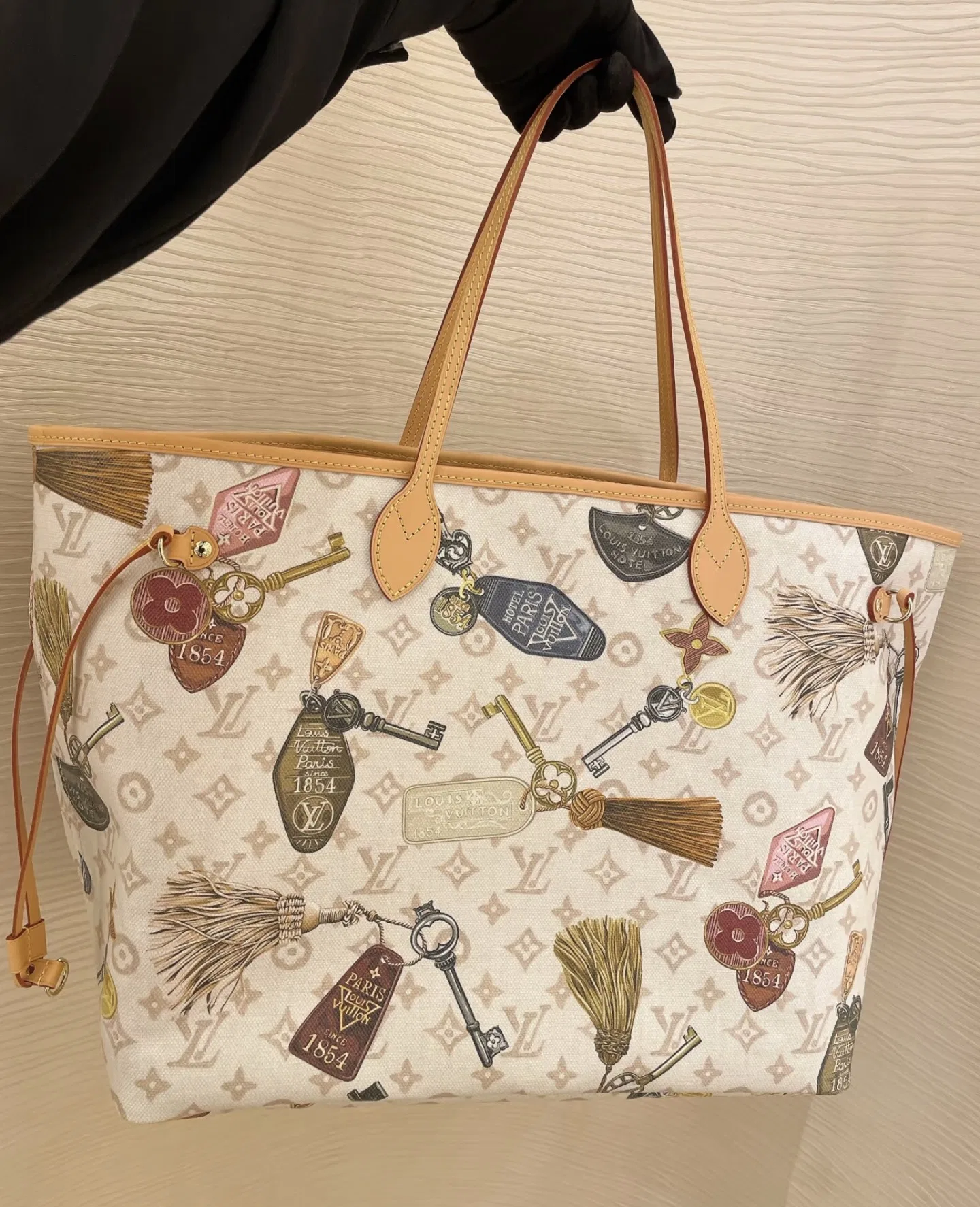 LV 27FW LDWAQLG 131 토트백 12