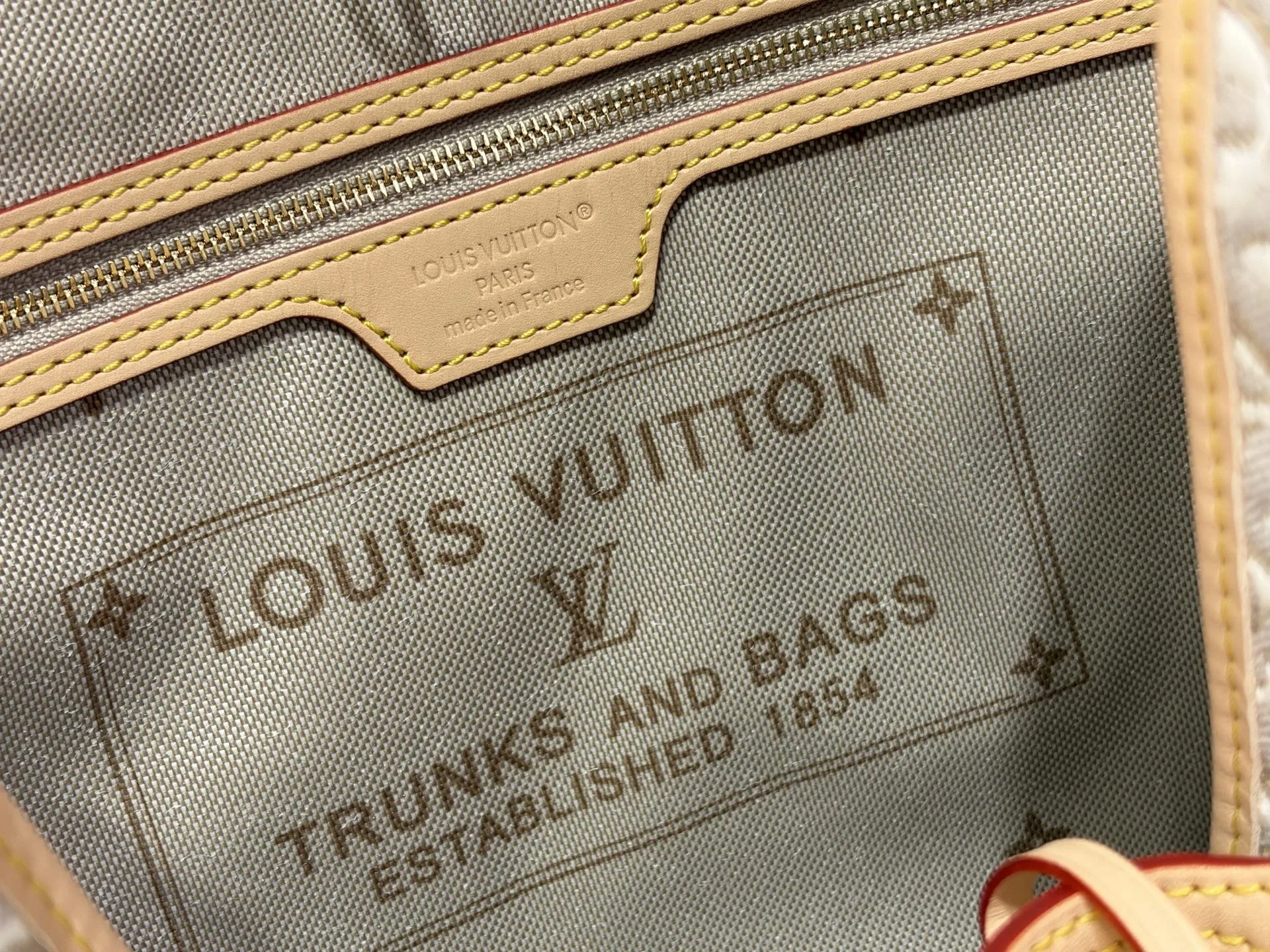 LV 27FW LDWAQLG 133 토트백 7