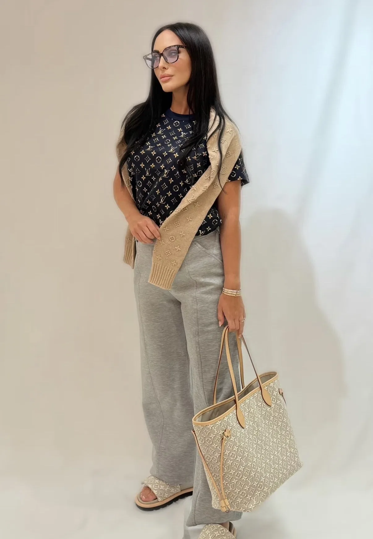 LV 27FW LDWAQLG 133 토트백 16