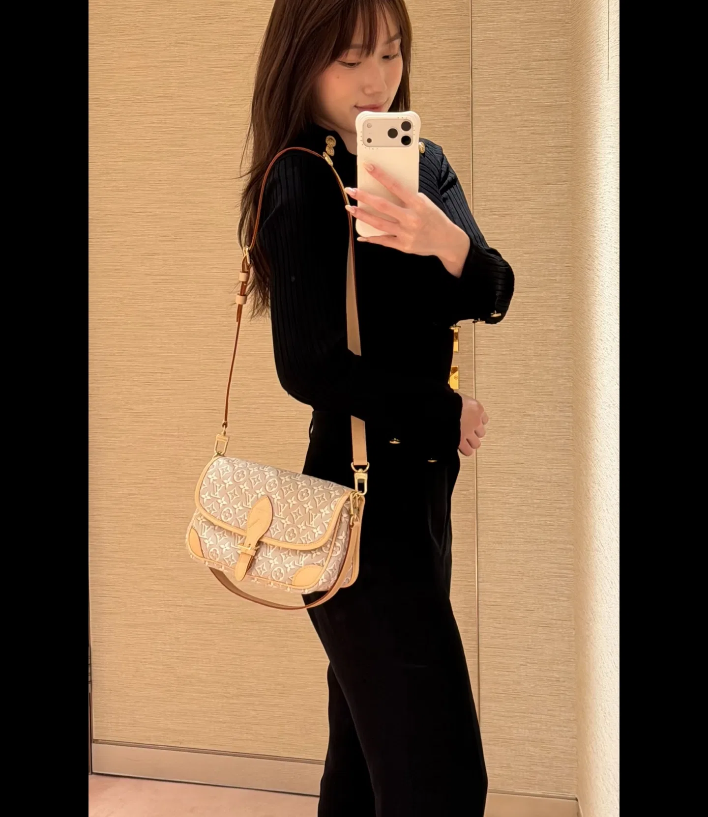 LV 27FW LDWAQLG 137 토트백 25