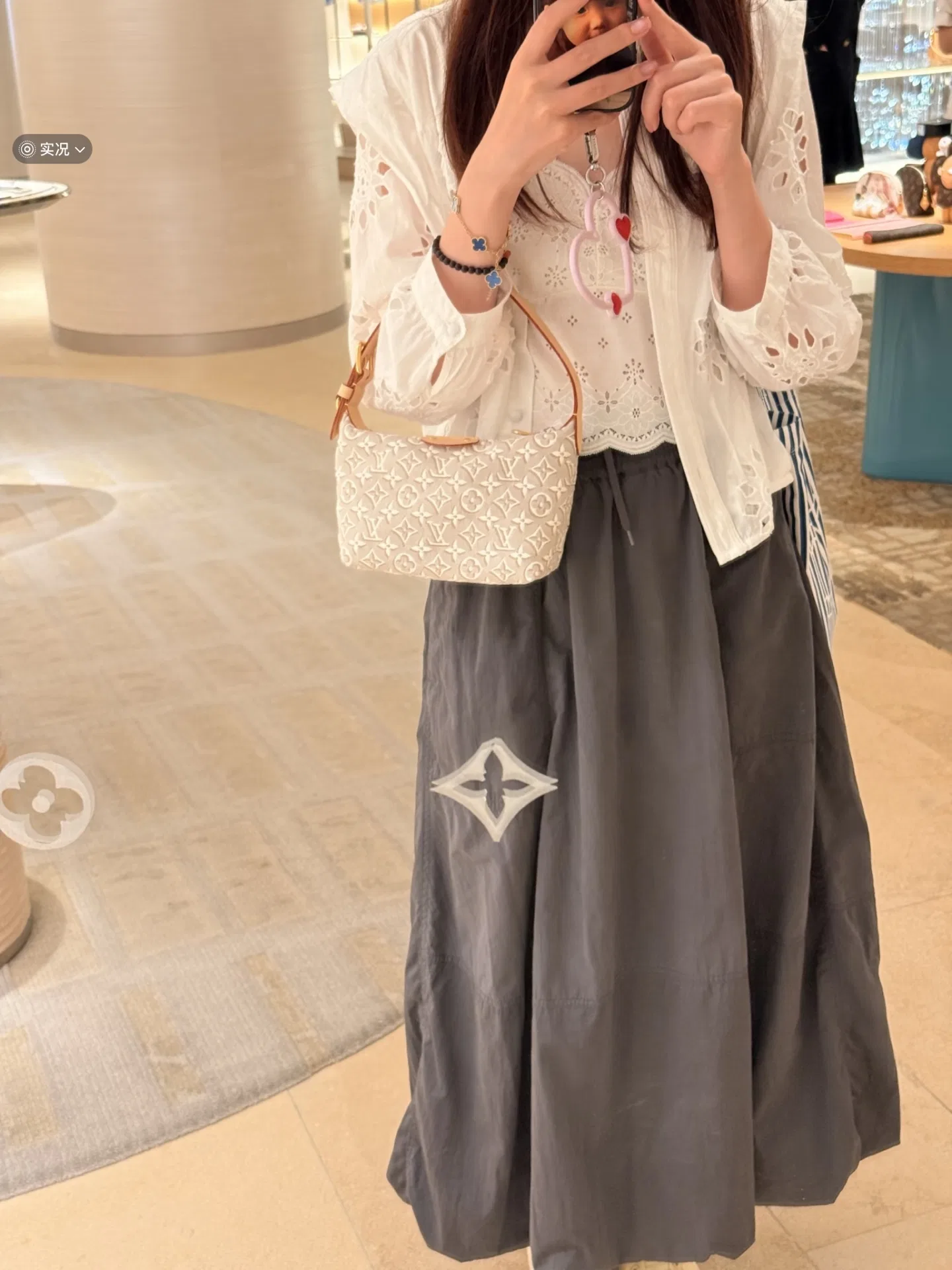 LV 27FW LDWAQLG 138 미니백 16