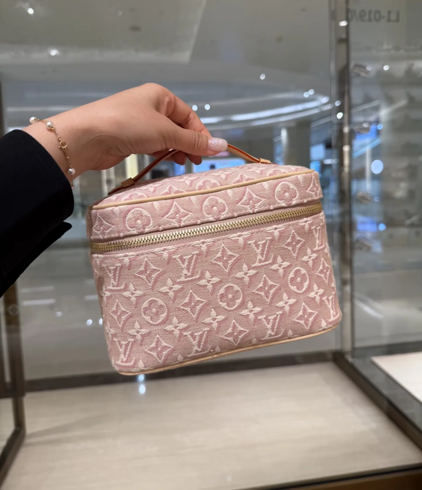 LV 27FW LDWAQLG 139 미니백 16