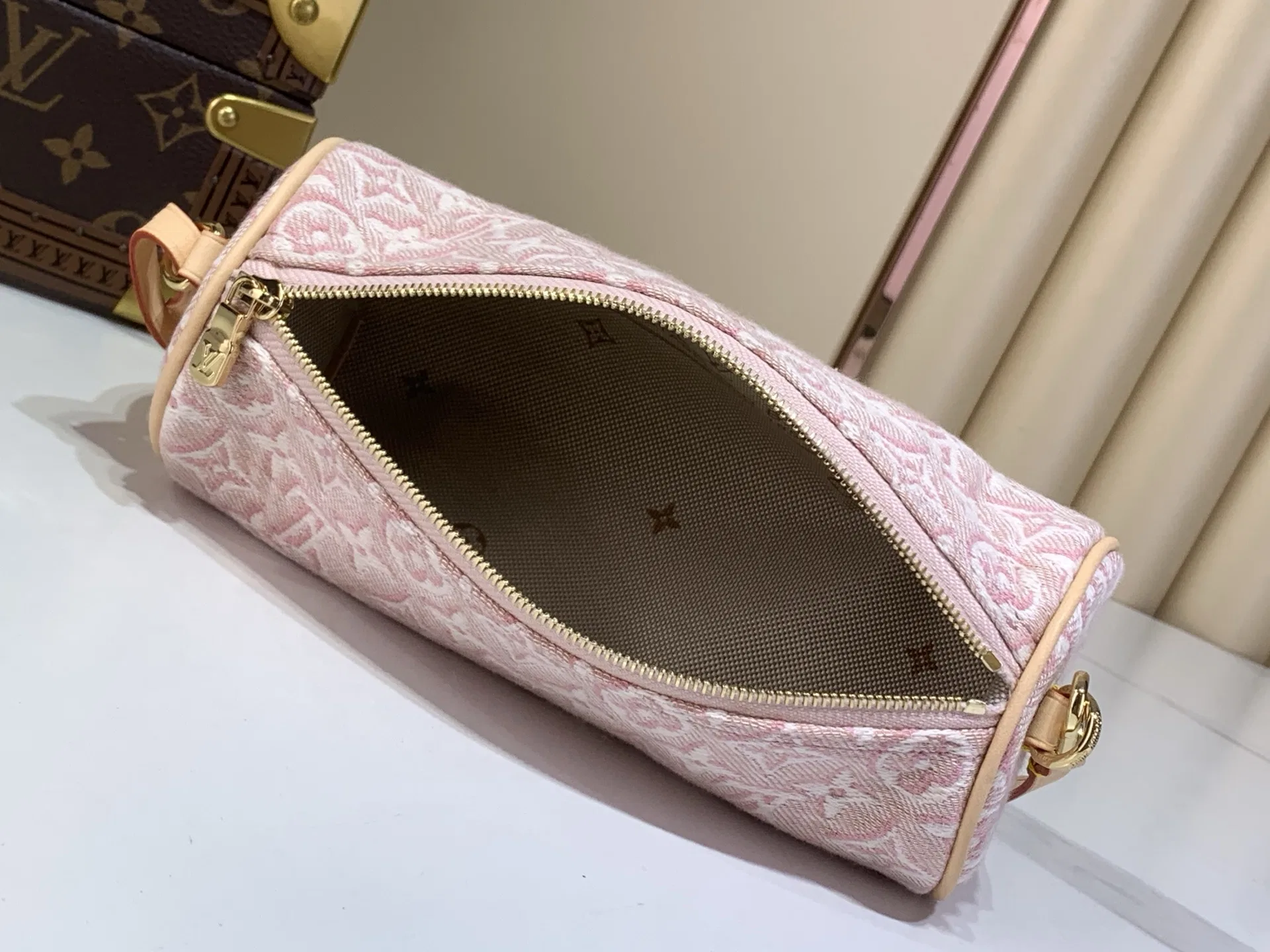 LV 27FW LDWAQLG 141 미니백 8