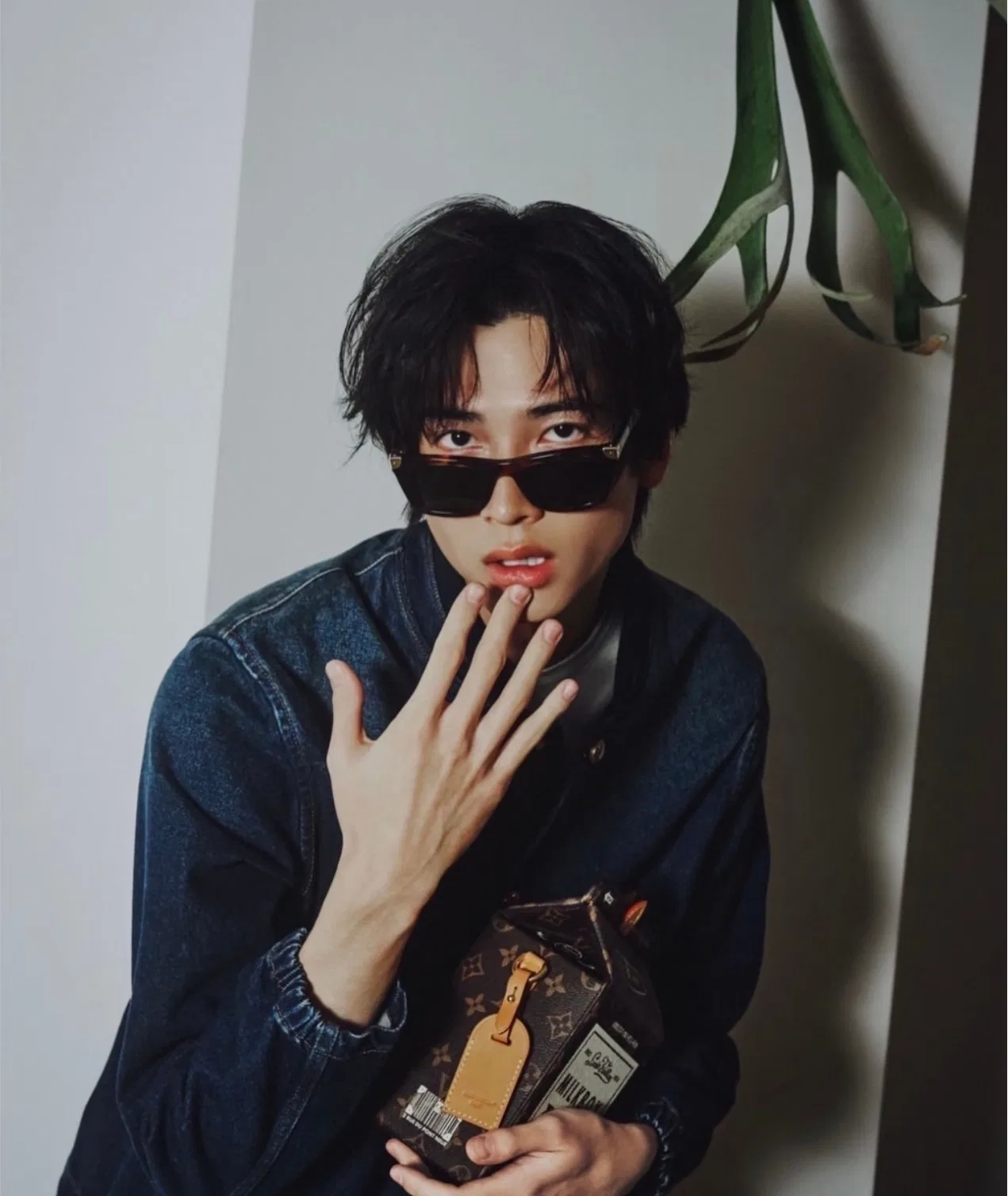 LV 27FW LDWAQLG 143 미니백 18