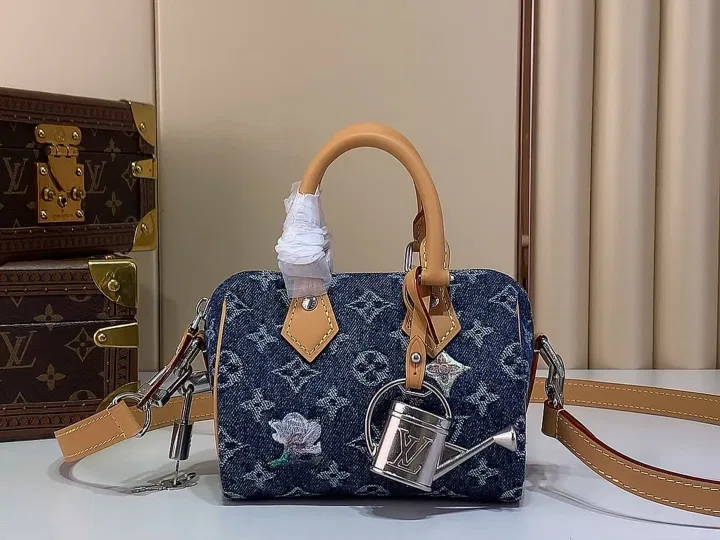 LV 27FW LDWAQLG 144 미니백 10