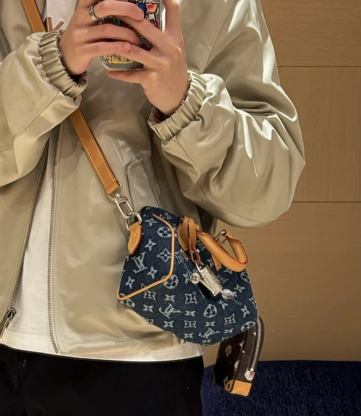LV 27FW LDWAQLG 144 미니백 15