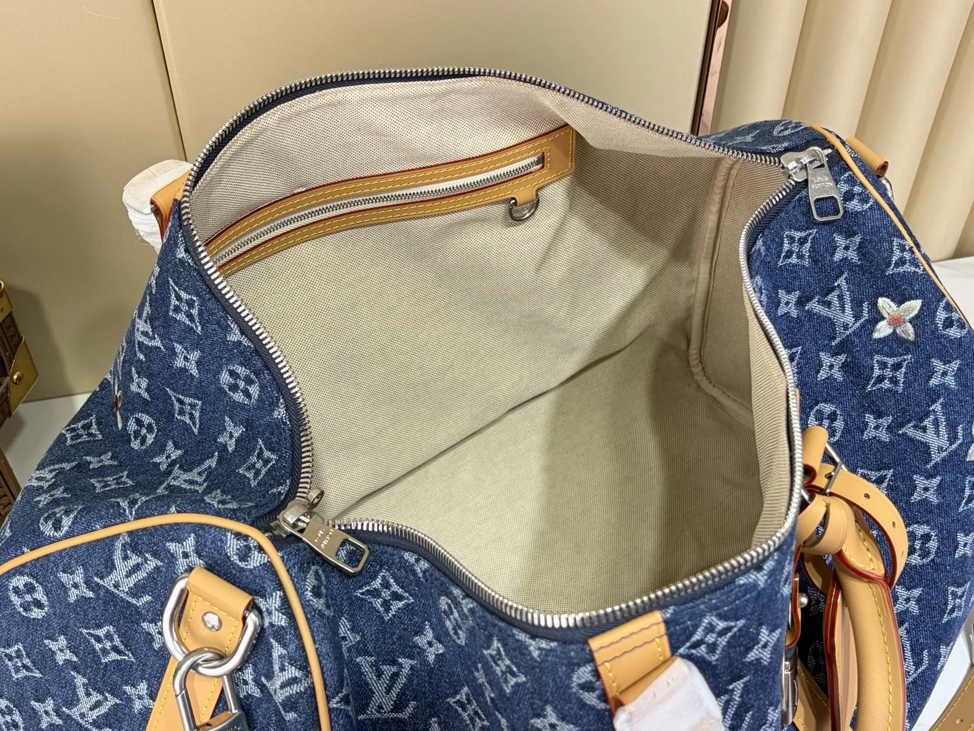 LV 27FW LDWAQLG 145 토트백 9