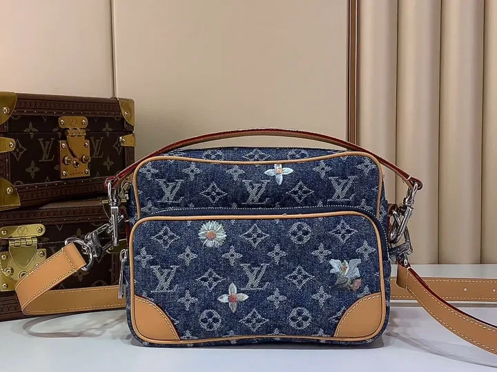 LV 27FW LDWAQLG 146 미니백 10