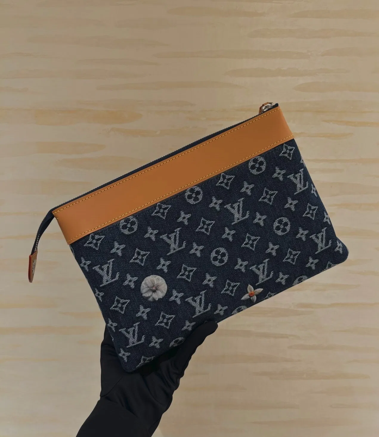 LV 27FW LDWAQLG 147 클러치 19