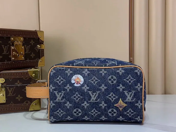 LV 27FW LDWAQLG 148 파우치 10
