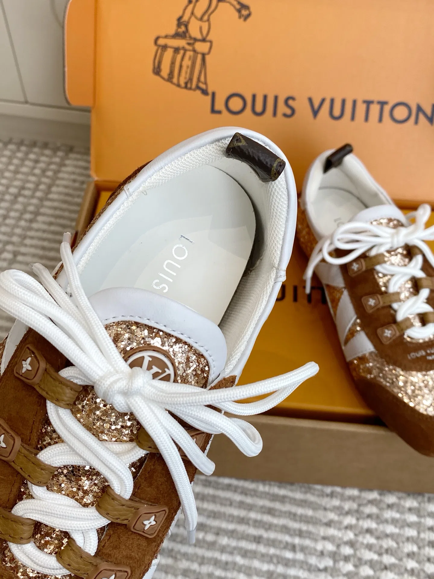 LV 27FW LDWAQLG 150 스니커즈 7