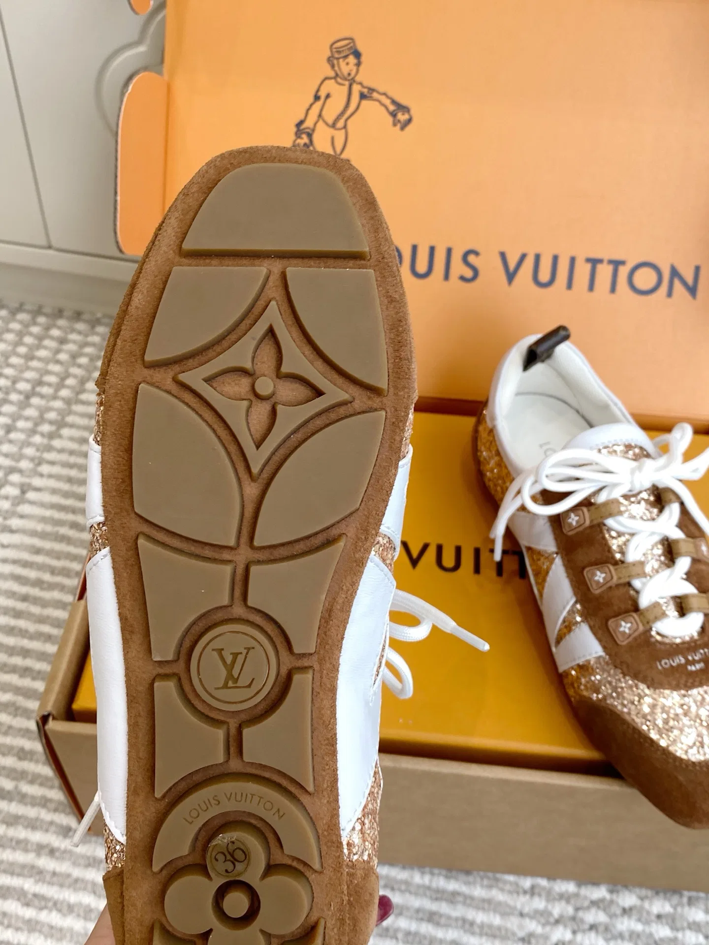 LV 27FW LDWAQLG 150 스니커즈 8