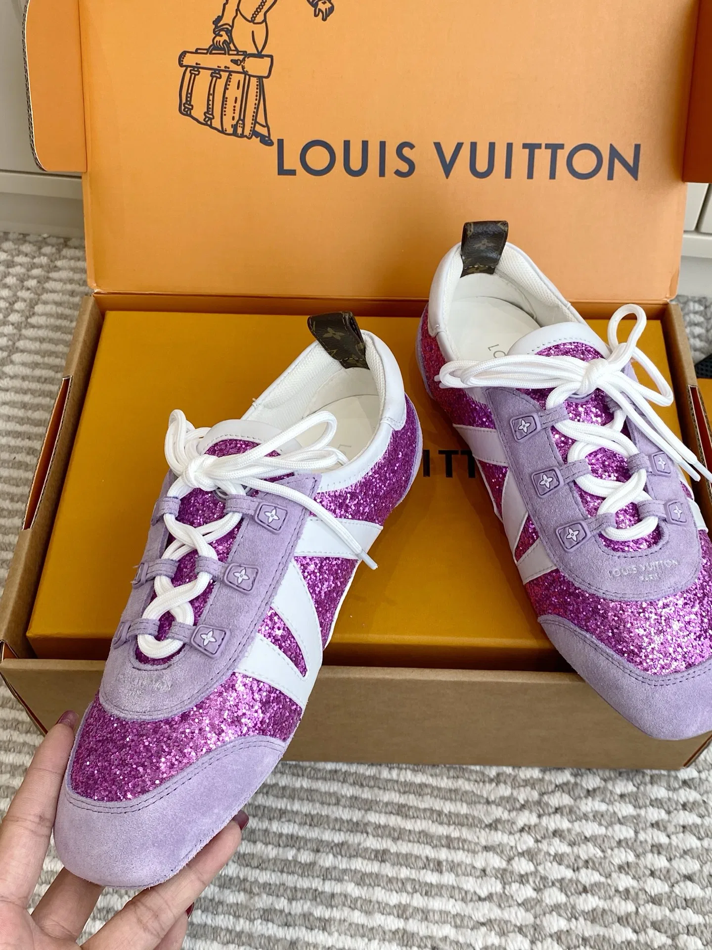 LV 27FW LDWAQLG 150 스니커즈 17