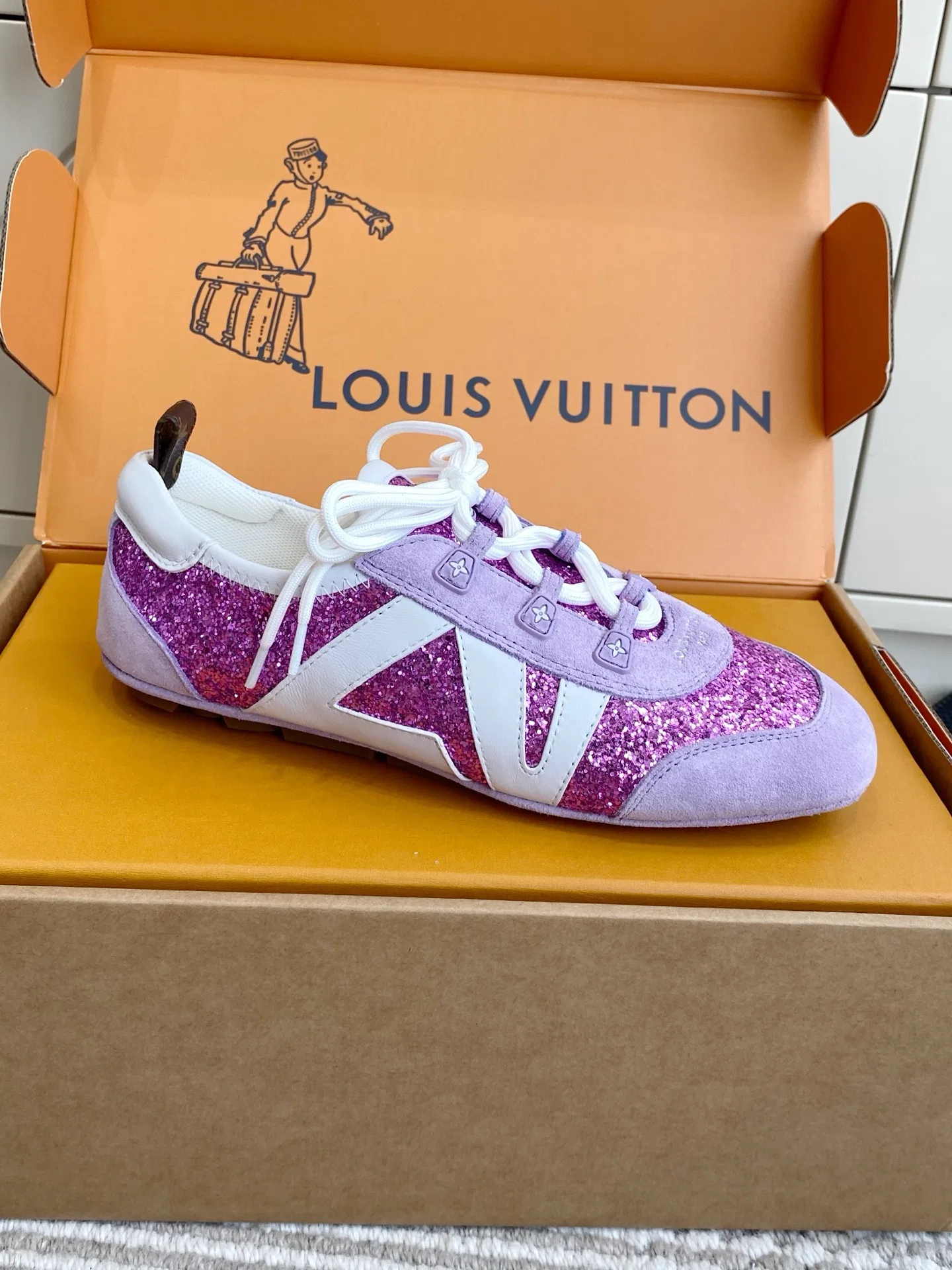 LV 27FW LDWAQLG 150 스니커즈 19