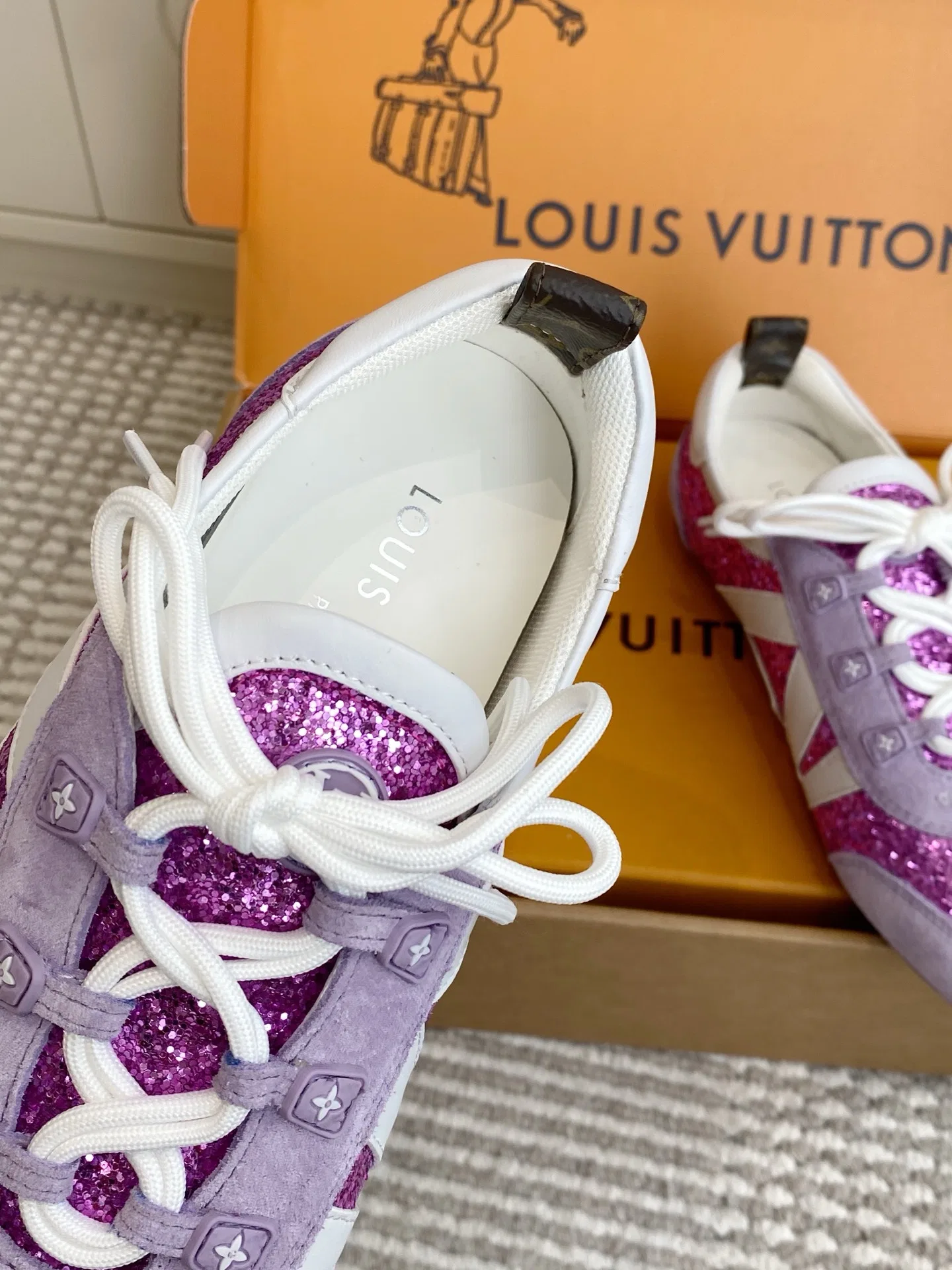 LV 27FW LDWAQLG 150 스니커즈 21
