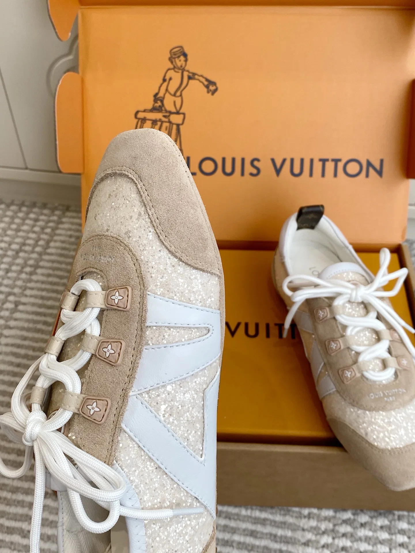 LV 27FW LDWAQLG 150 스니커즈 26