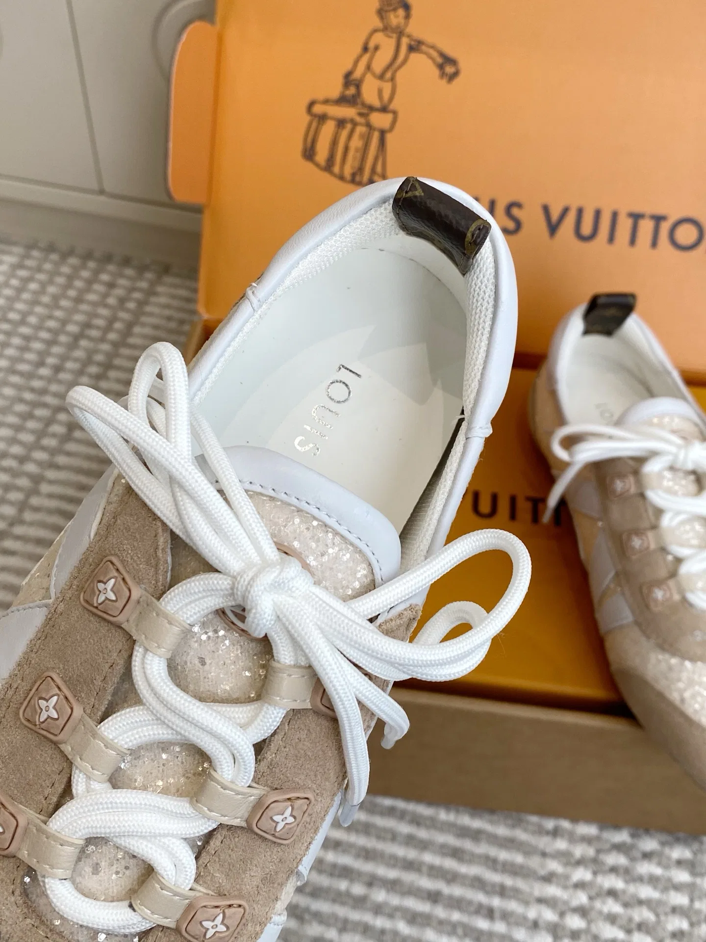 LV 27FW LDWAQLG 150 스니커즈 27