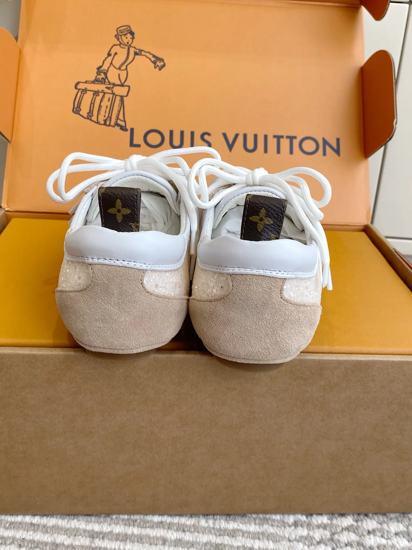 LV 27FW LDWAQLG 150 스니커즈 28