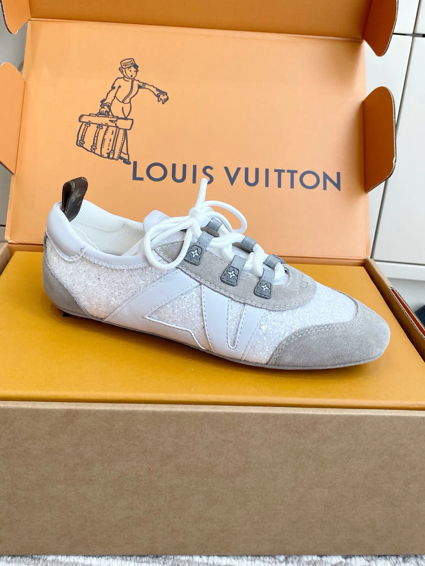 LV 27FW LDWAQLG 150 스니커즈 40