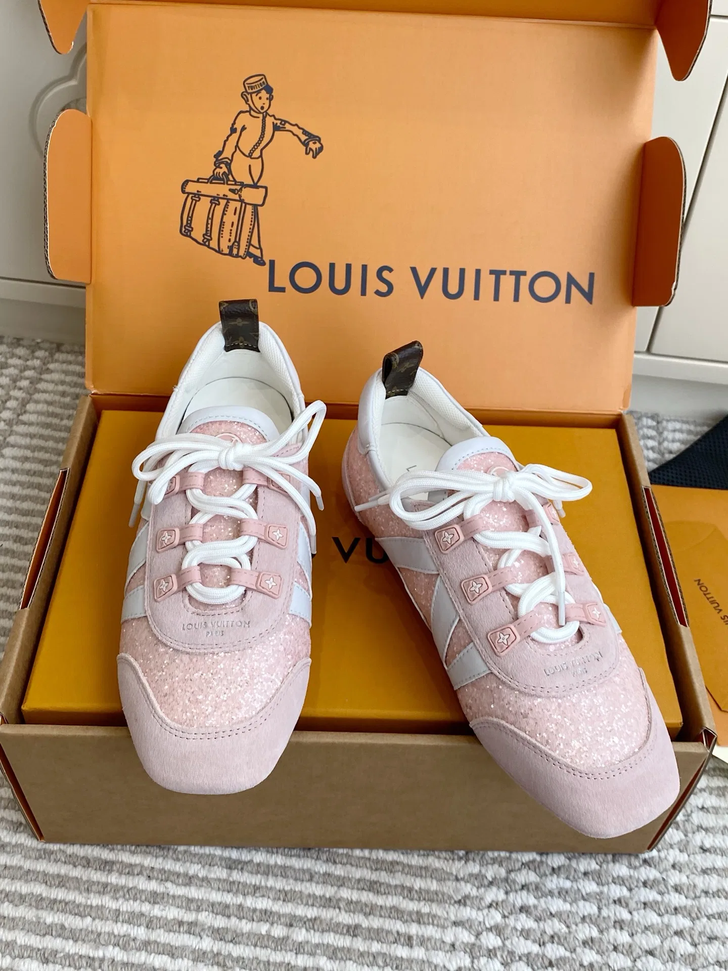 LV 27FW LDWAQLG 150 스니커즈 45