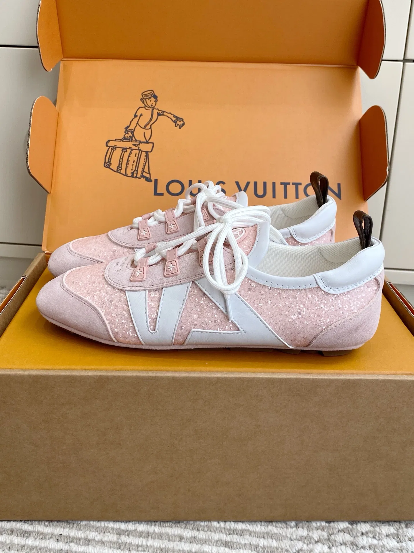 LV 27FW LDWAQLG 150 스니커즈 46
