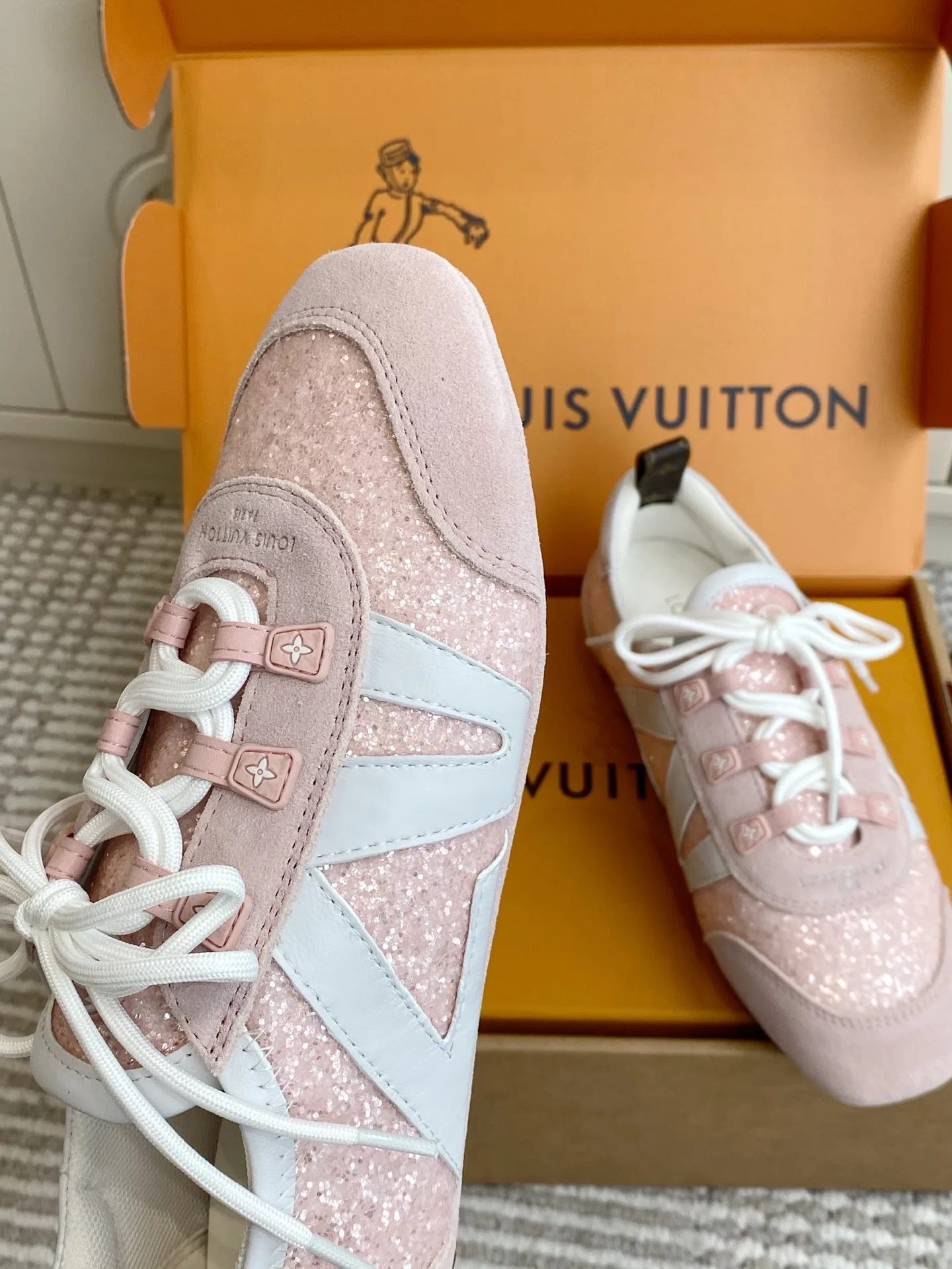 LV 27FW LDWAQLG 150 스니커즈 48
