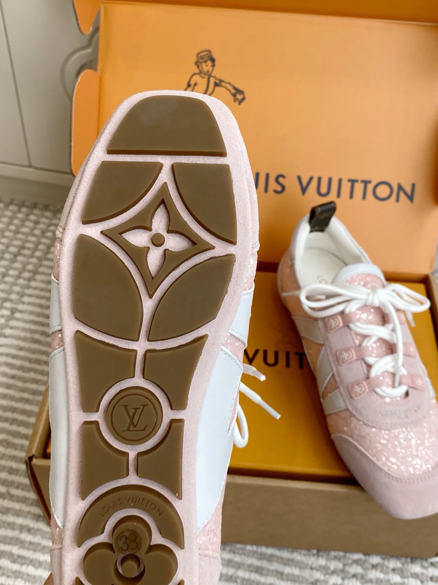 LV 27FW LDWAQLG 150 스니커즈 50