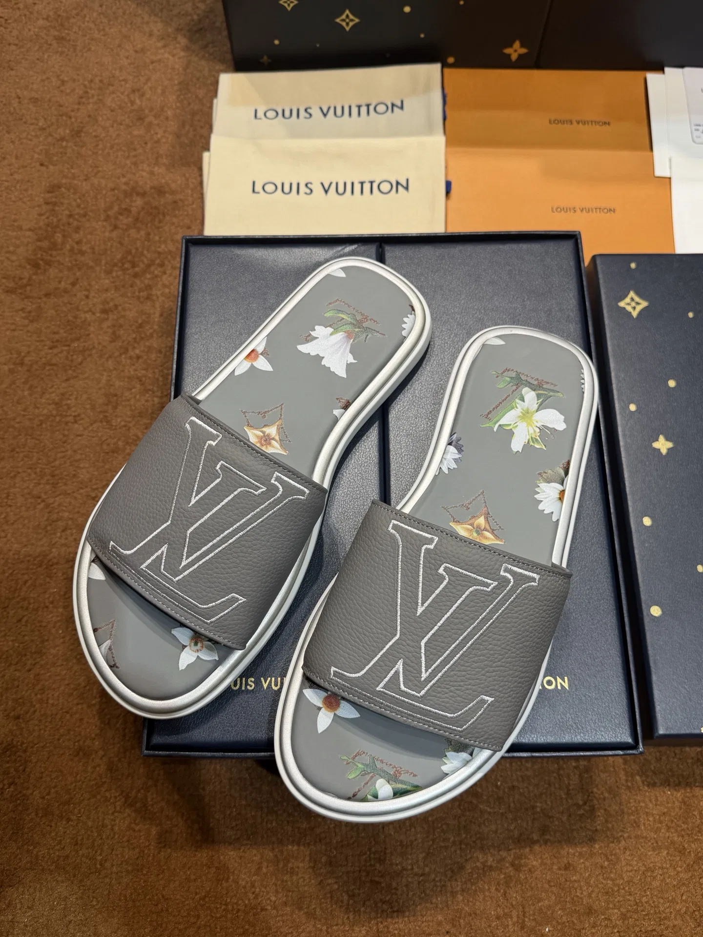LV 27FW LDWAQLG 151 슬리퍼 10