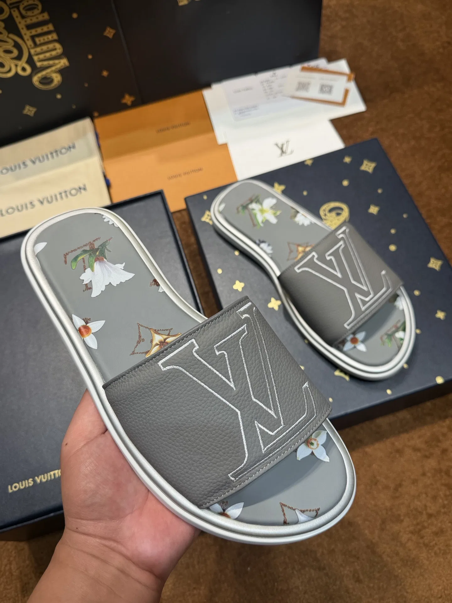 LV 27FW LDWAQLG 151 슬리퍼 12