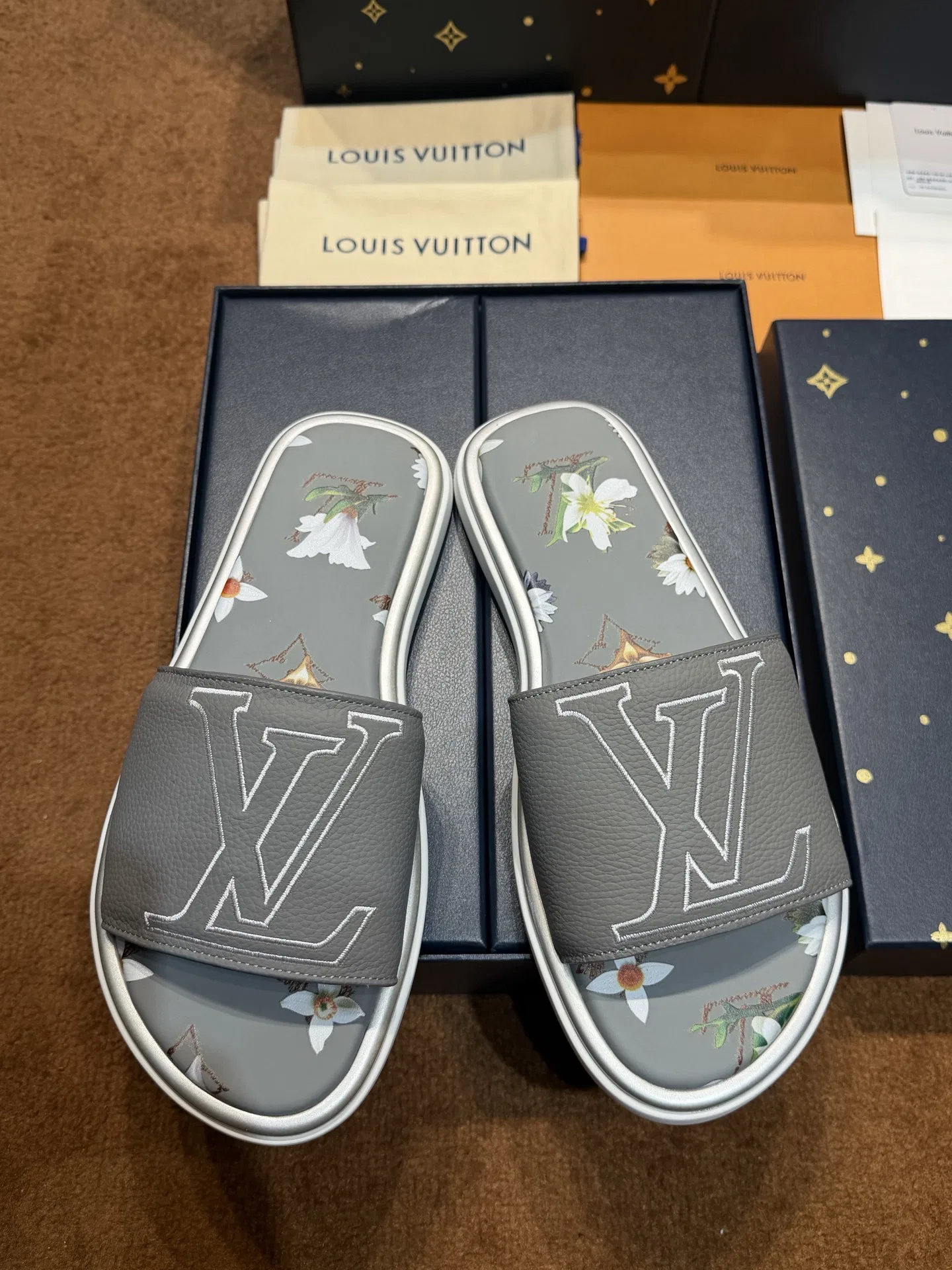 LV 27FW LDWAQLG 151 슬리퍼 14