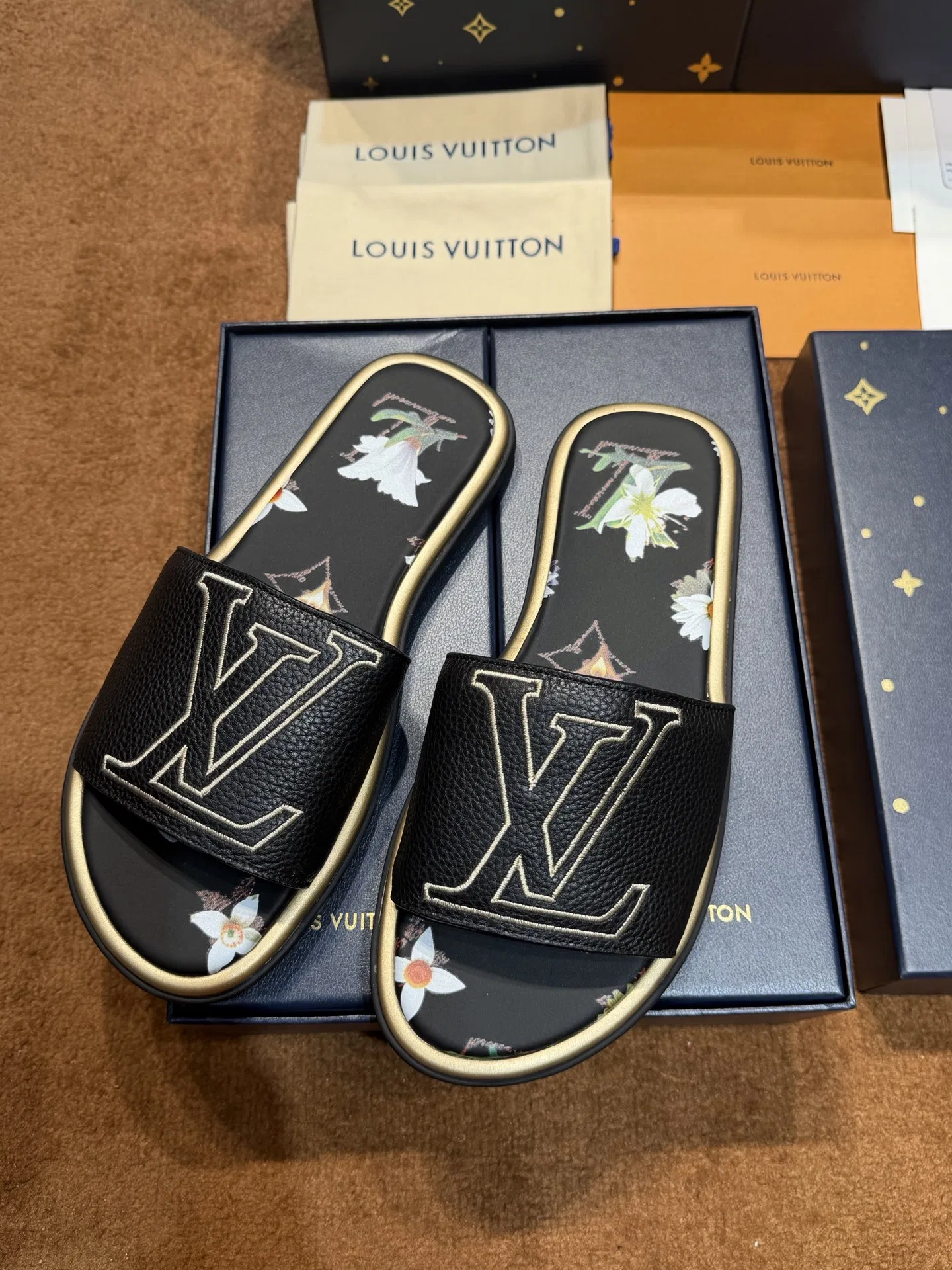 LV 27FW LDWAQLG 151 슬리퍼 18