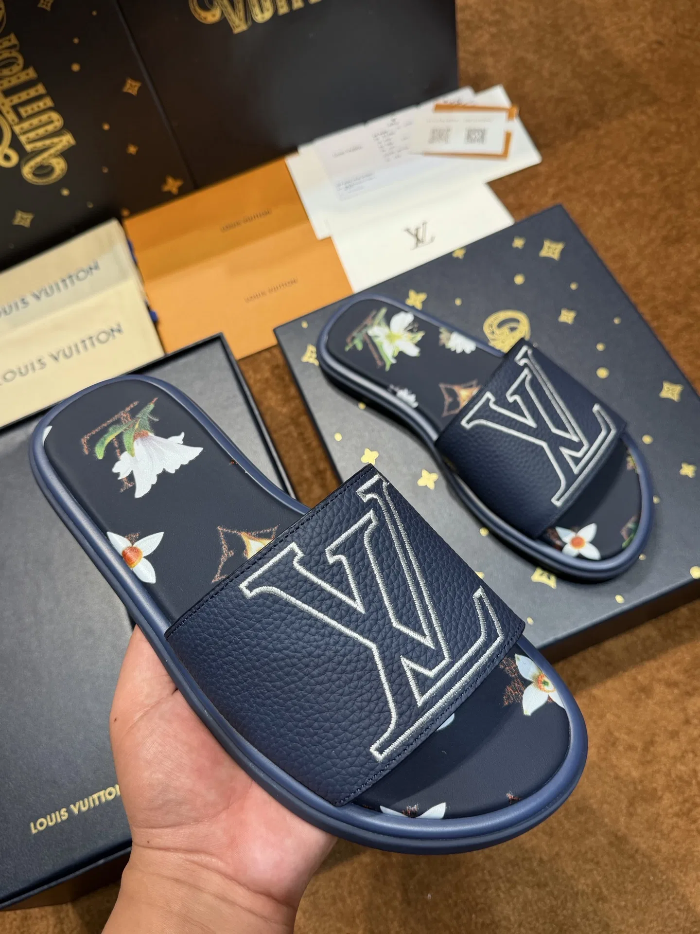 LV 27FW LDWAQLG 151 슬리퍼 28