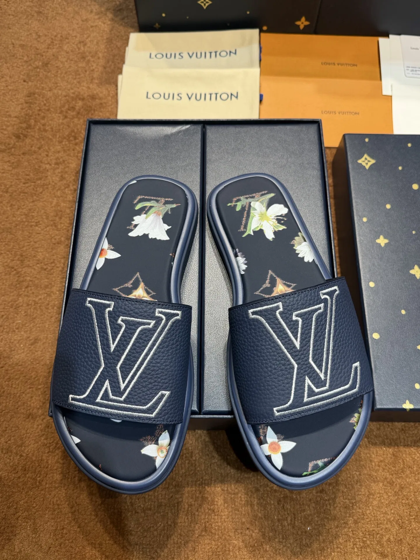 LV 27FW LDWAQLG 151 슬리퍼 30