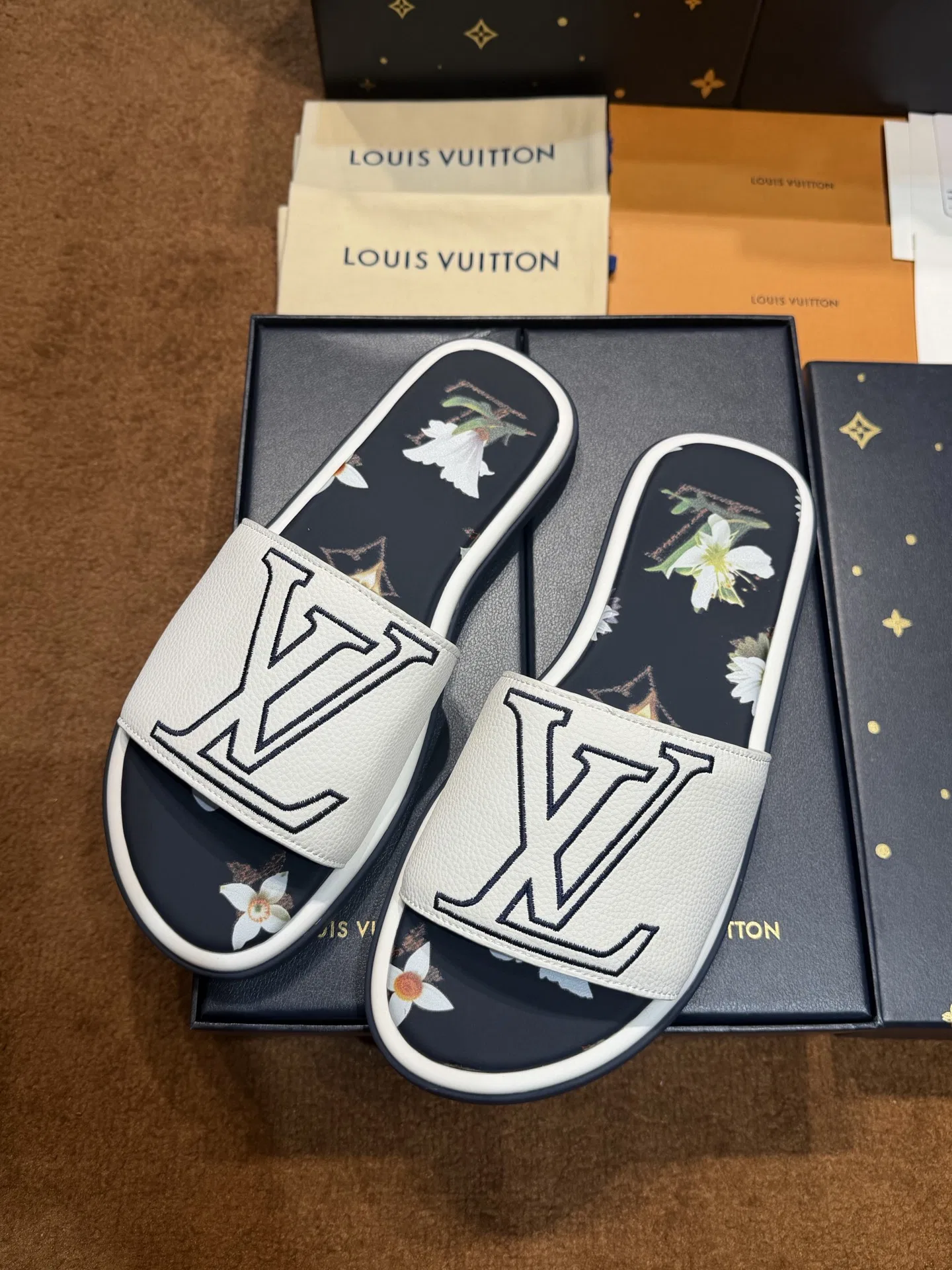 LV 27FW LDWAQLG 151 슬리퍼 41