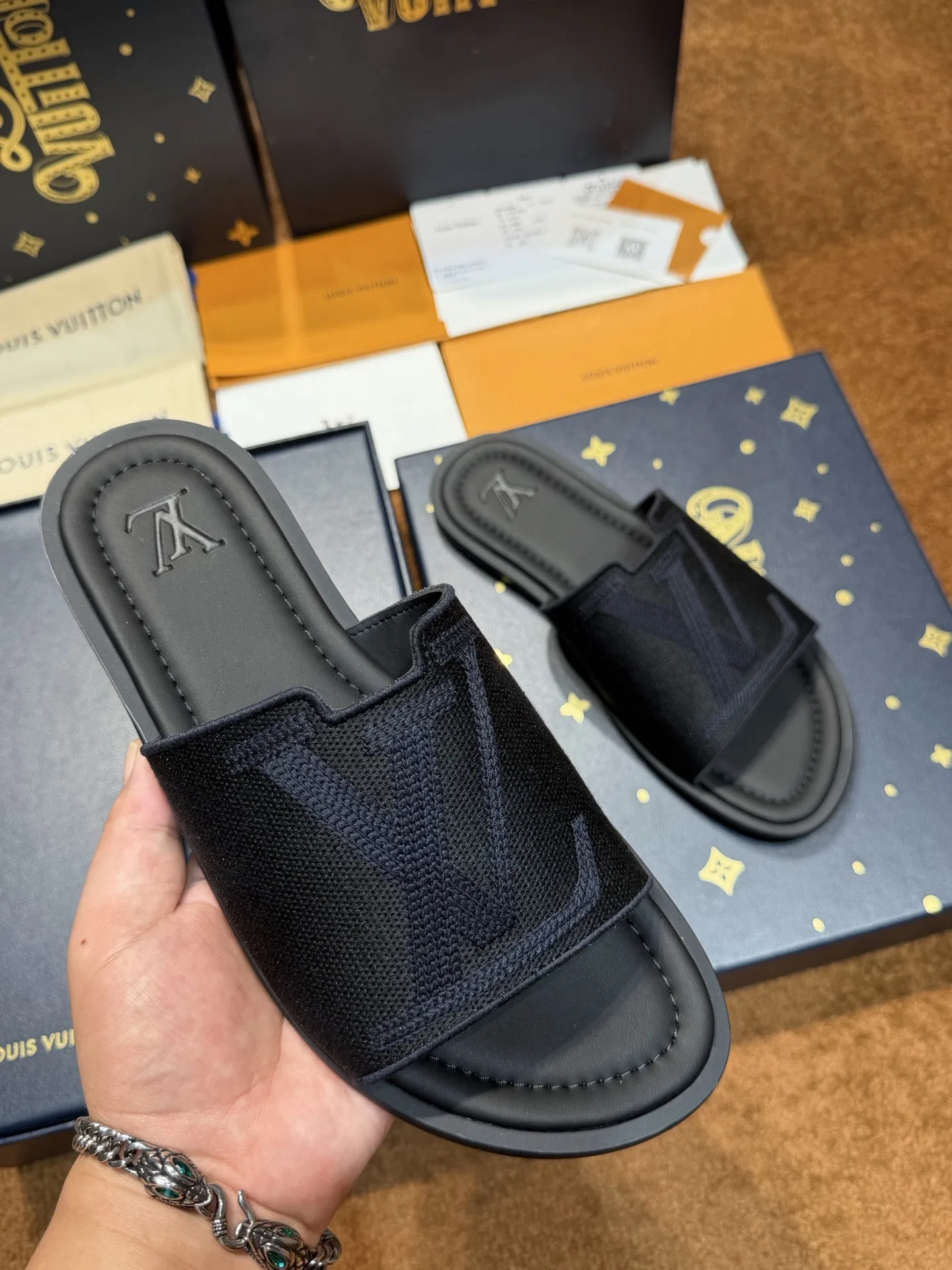 LV 27FW LDWAQLG 152 슬리퍼 10