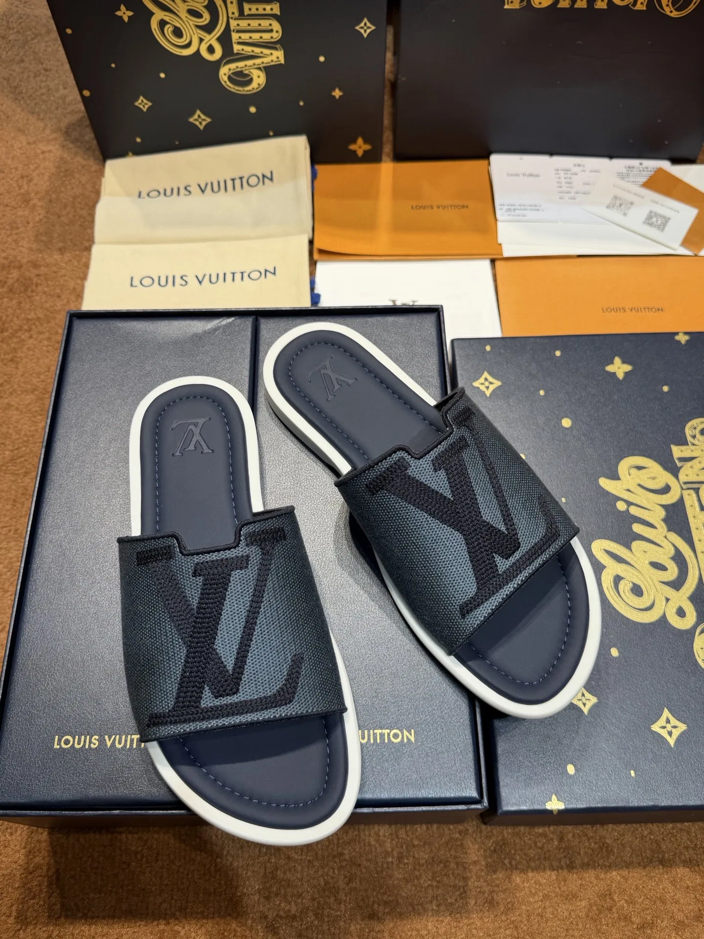 LV 27FW LDWAQLG 152 슬리퍼 19