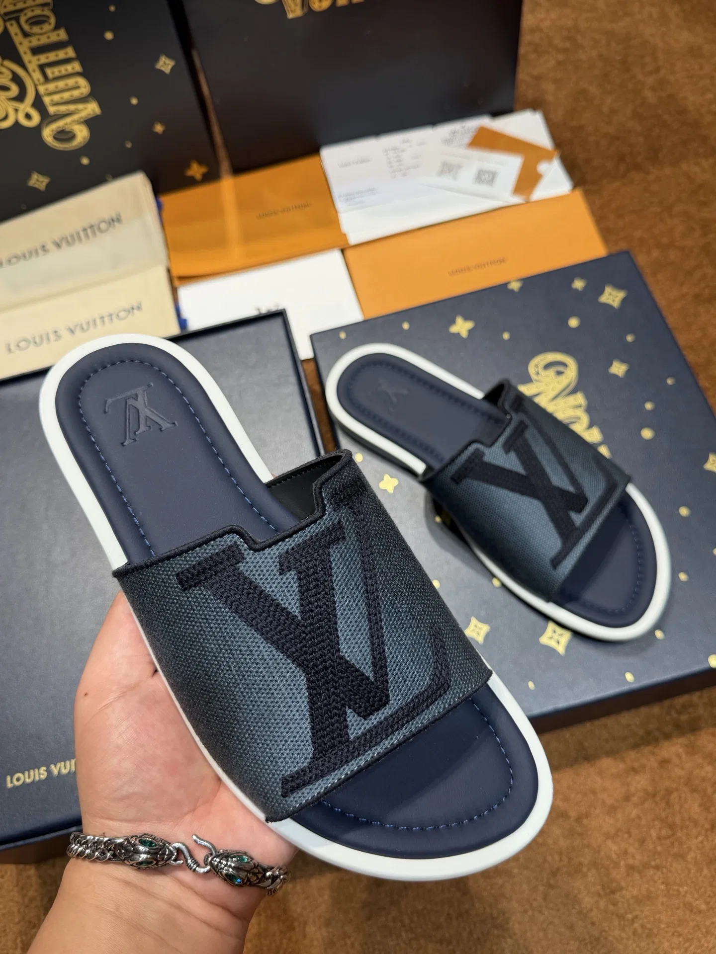 LV 27FW LDWAQLG 152 슬리퍼 22