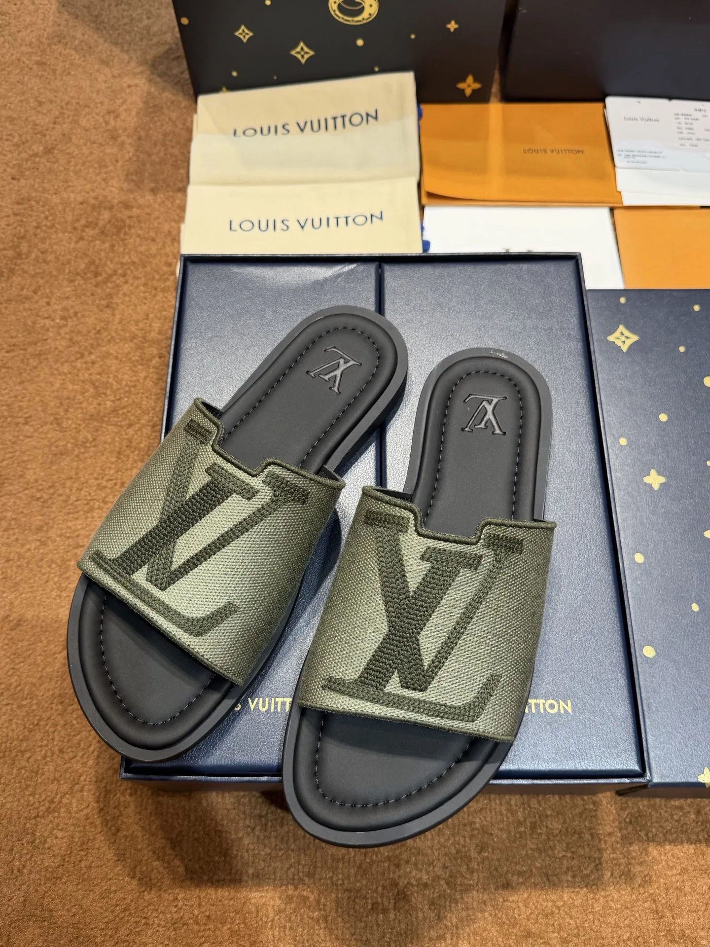 LV 27FW LDWAQLG 152 슬리퍼 26