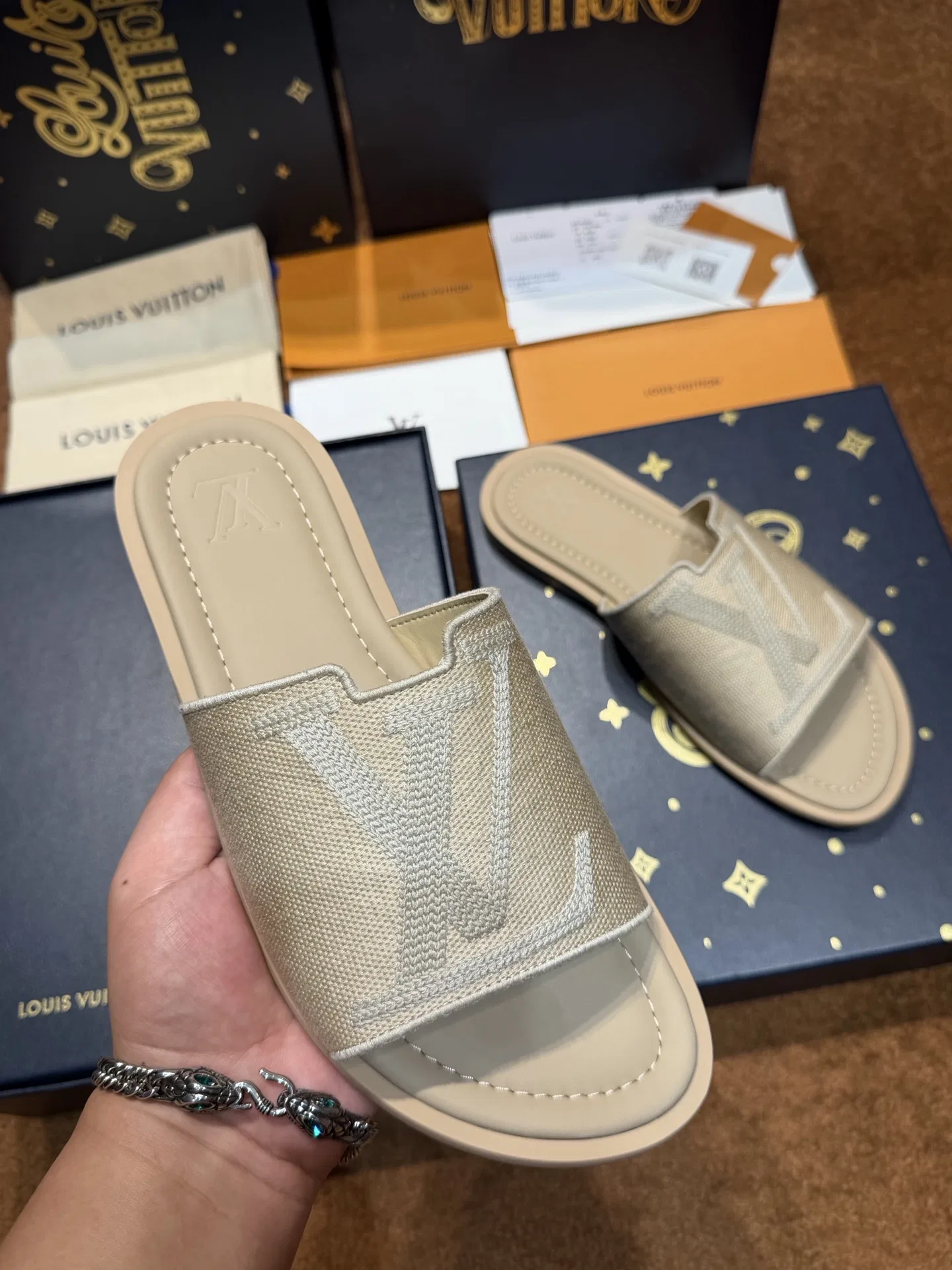 LV 27FW LDWAQLG 152 슬리퍼 46