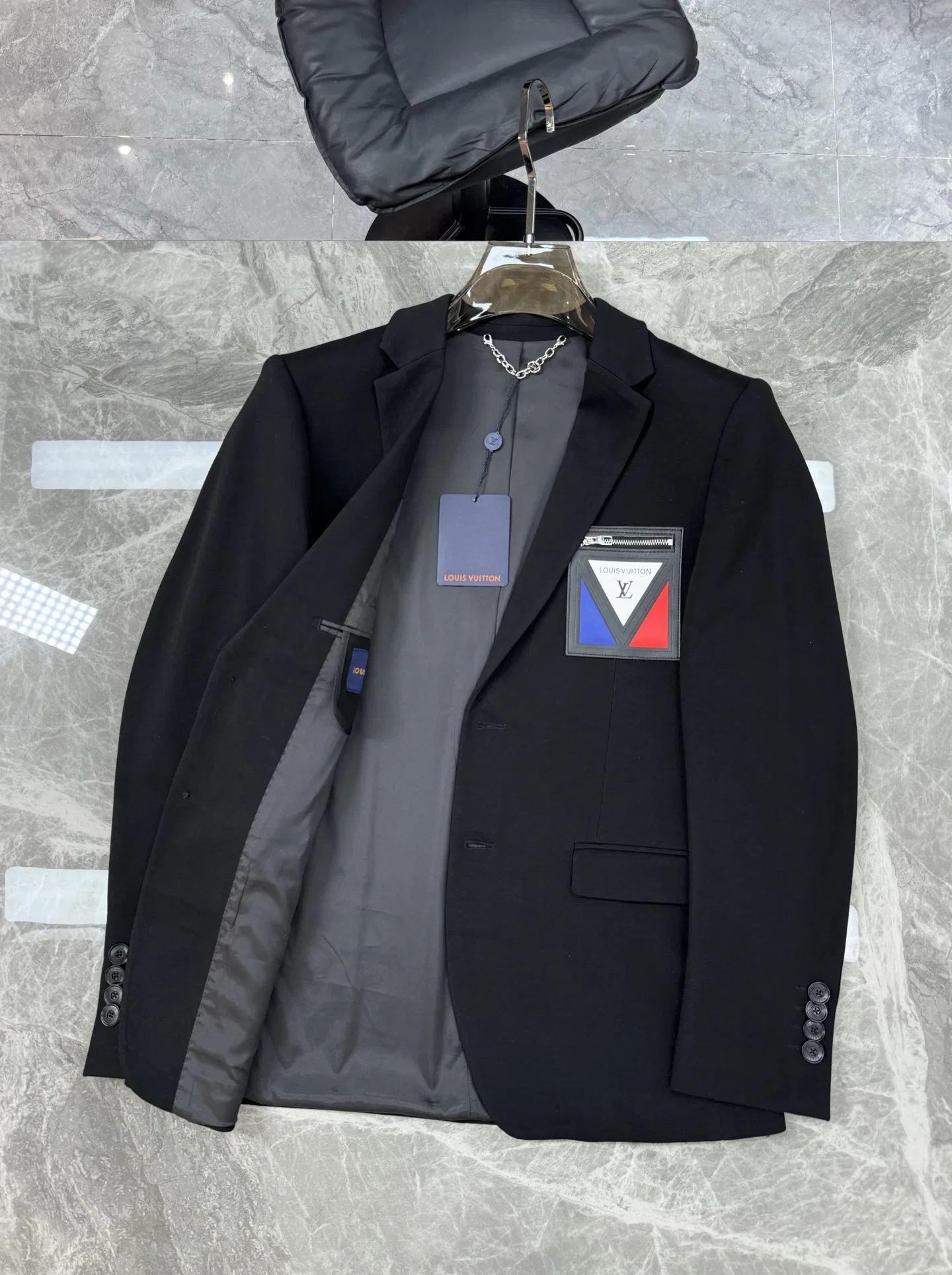 LV 27FW NODYQKY 013 블레이저 9