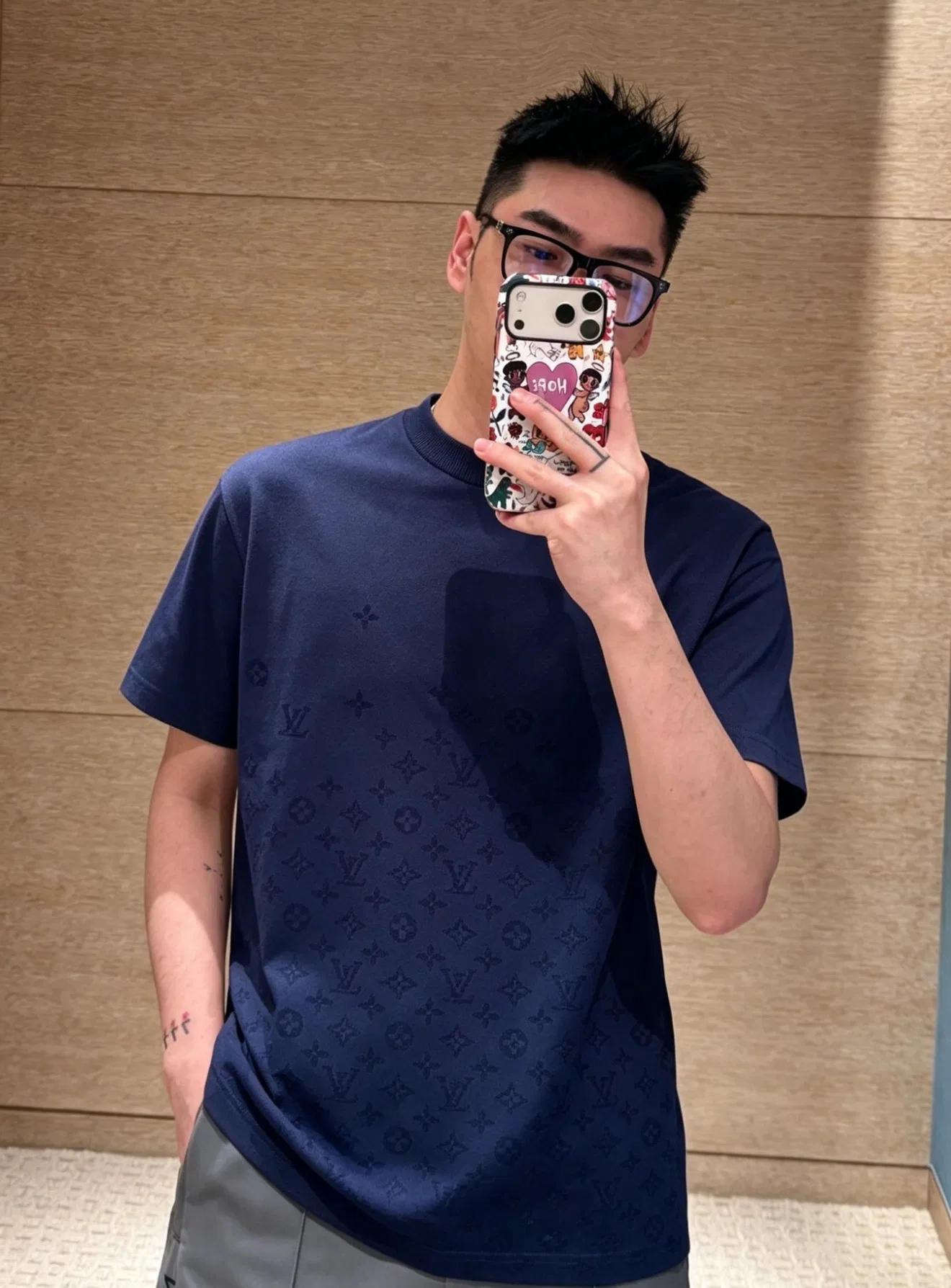 LV 27FW NODYQKY 029 반팔니트 8