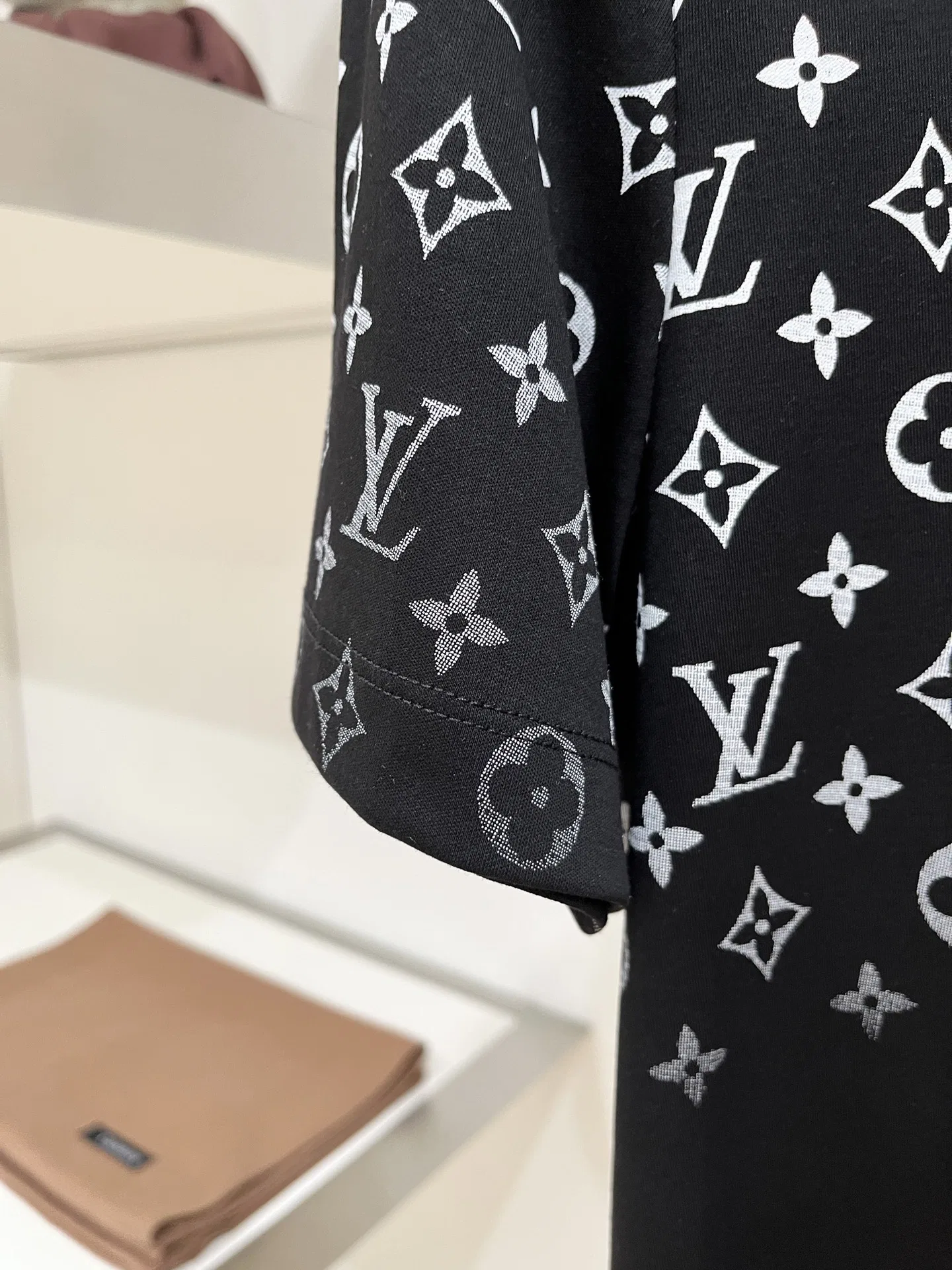 LV 27FW NODYQKY 038 반팔티셔츠 17