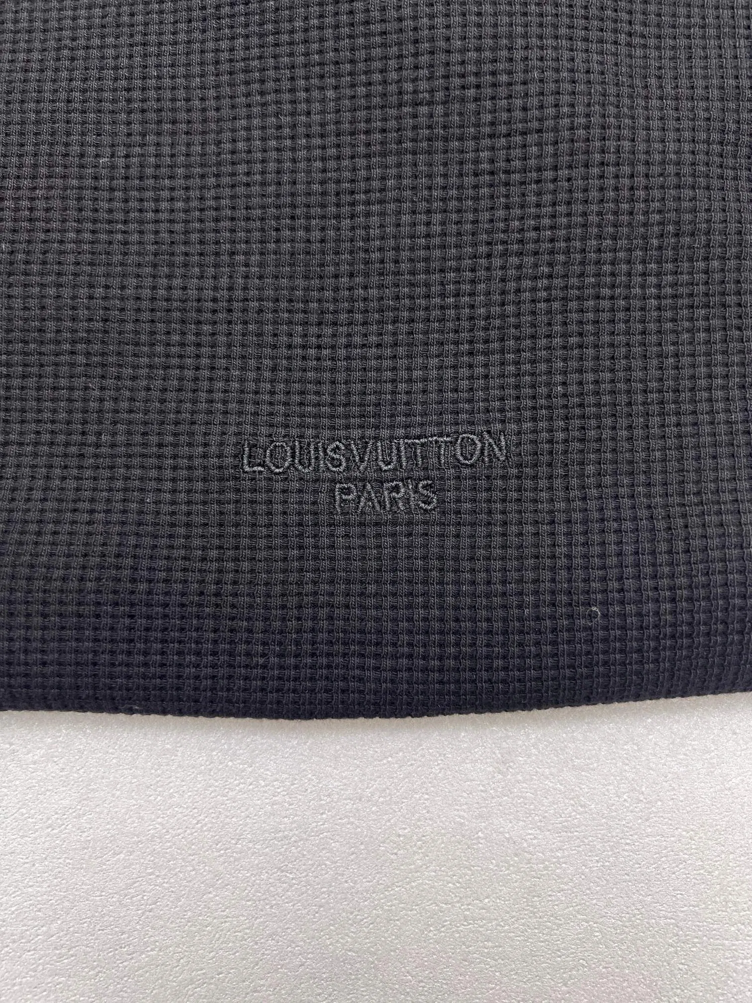 LV 27FW NOGJIQS 002 롱슬리브 13