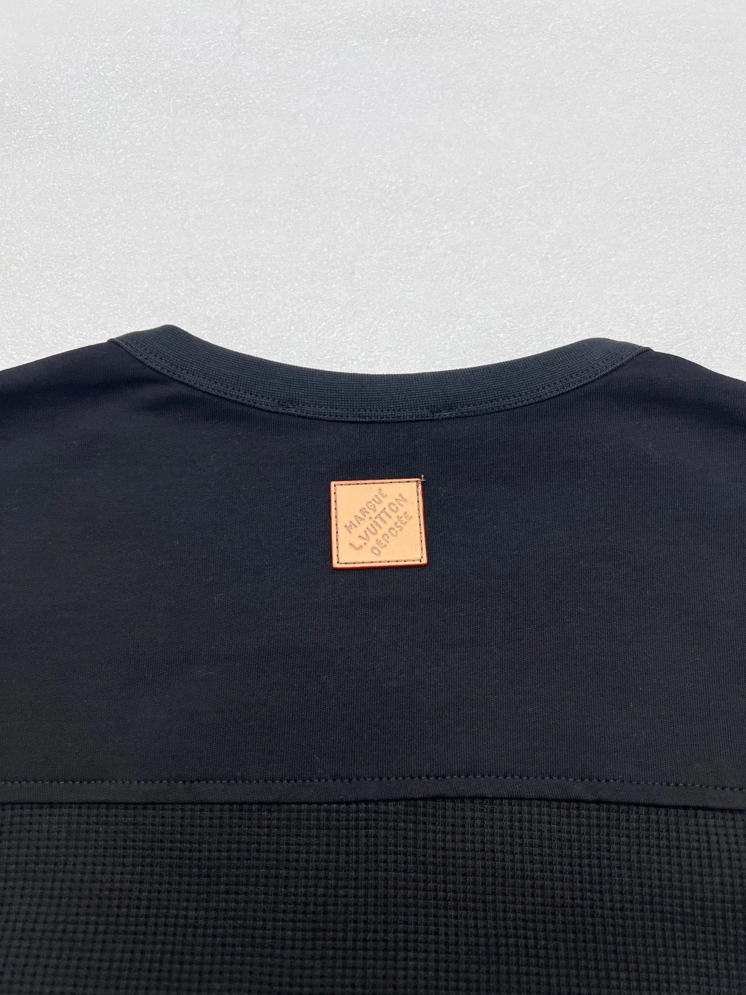 LV 27FW NOGJIQS 002 롱슬리브 14