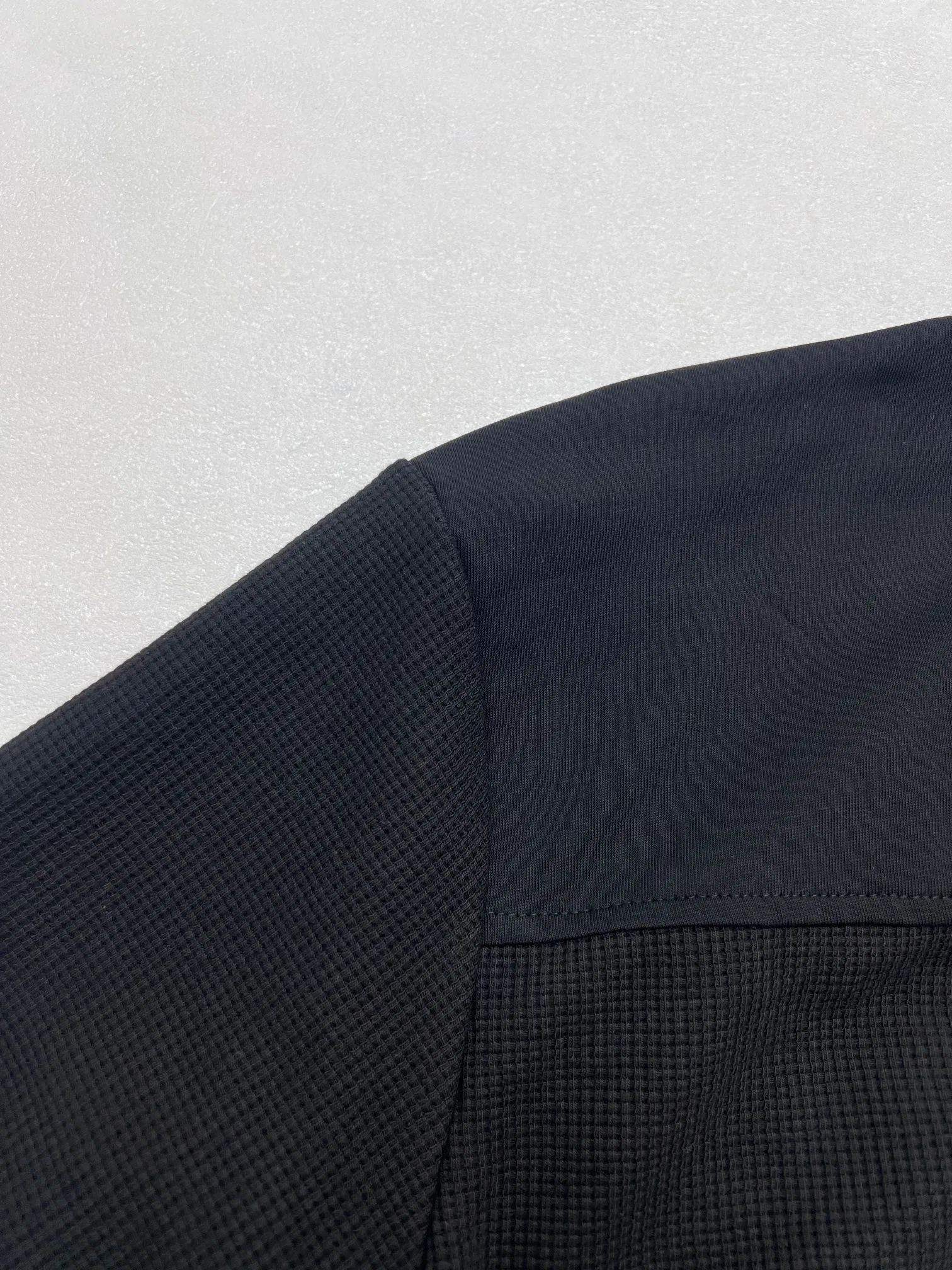 LV 27FW NOGJIQS 002 롱슬리브 16